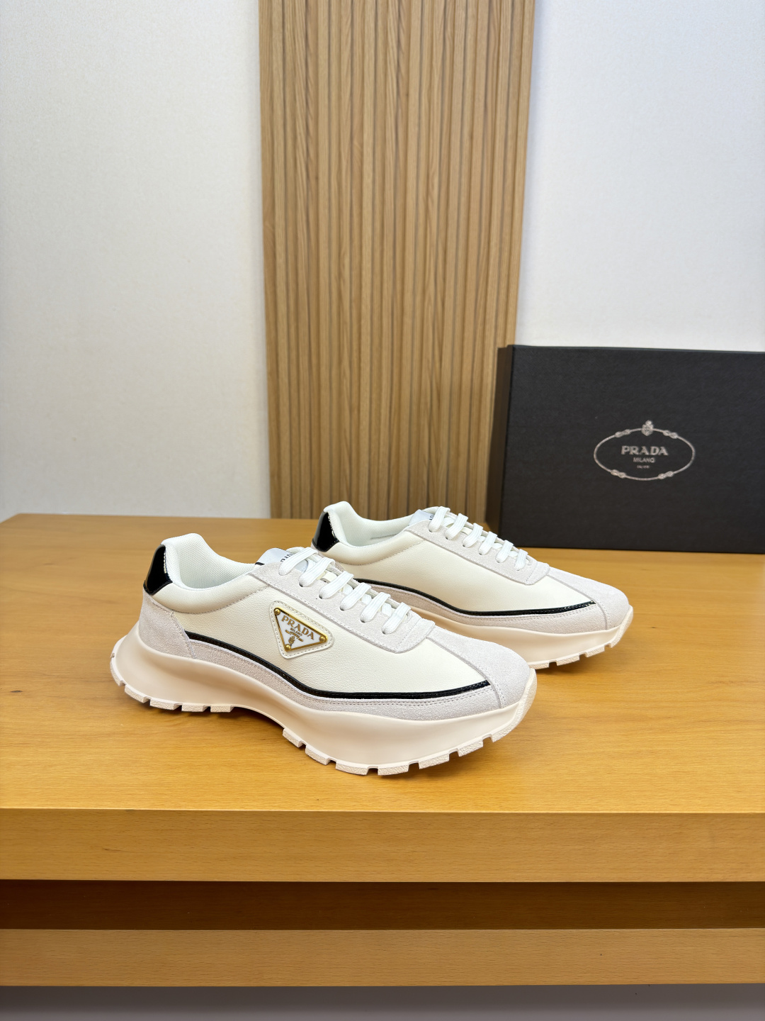 [Prada] 프라다 풀그레인 & 스웨이드 콤비 레더 스니커즈 신발
