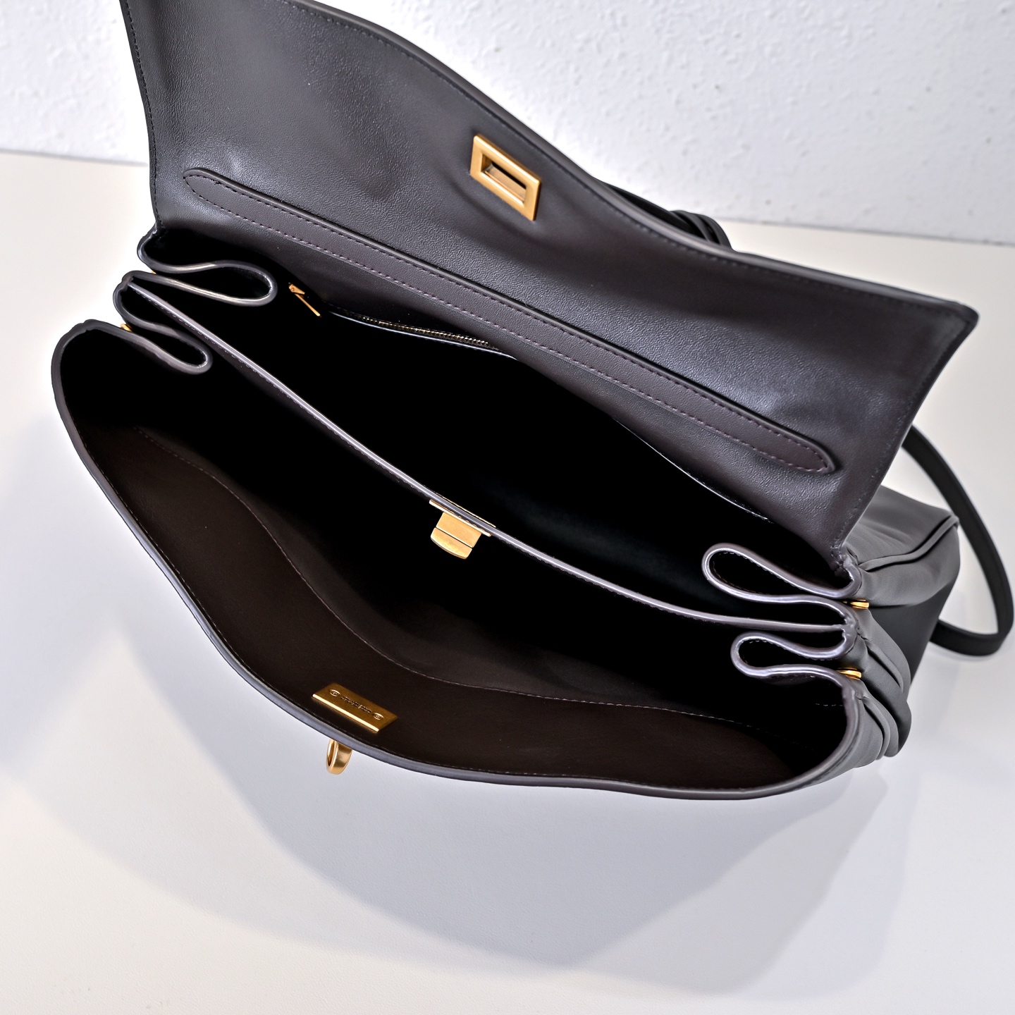 BALENCIAGA 발렌시아가 Rodeo 로데오 미디엄 핸드백 가방