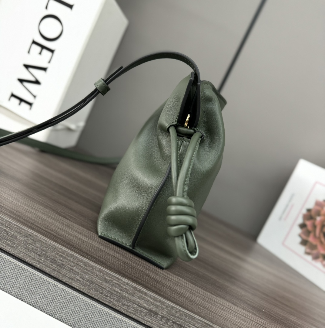LOEWE 로에베 Flamenco 플라멩코 퍼스 나파 카프스킨 파우치 숄더백 가방