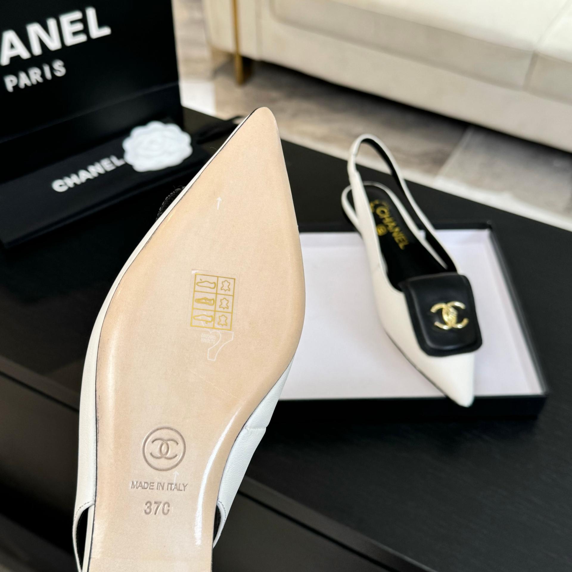 샤넬(CHANEL) 포인티드 슬링백 샌들 신발