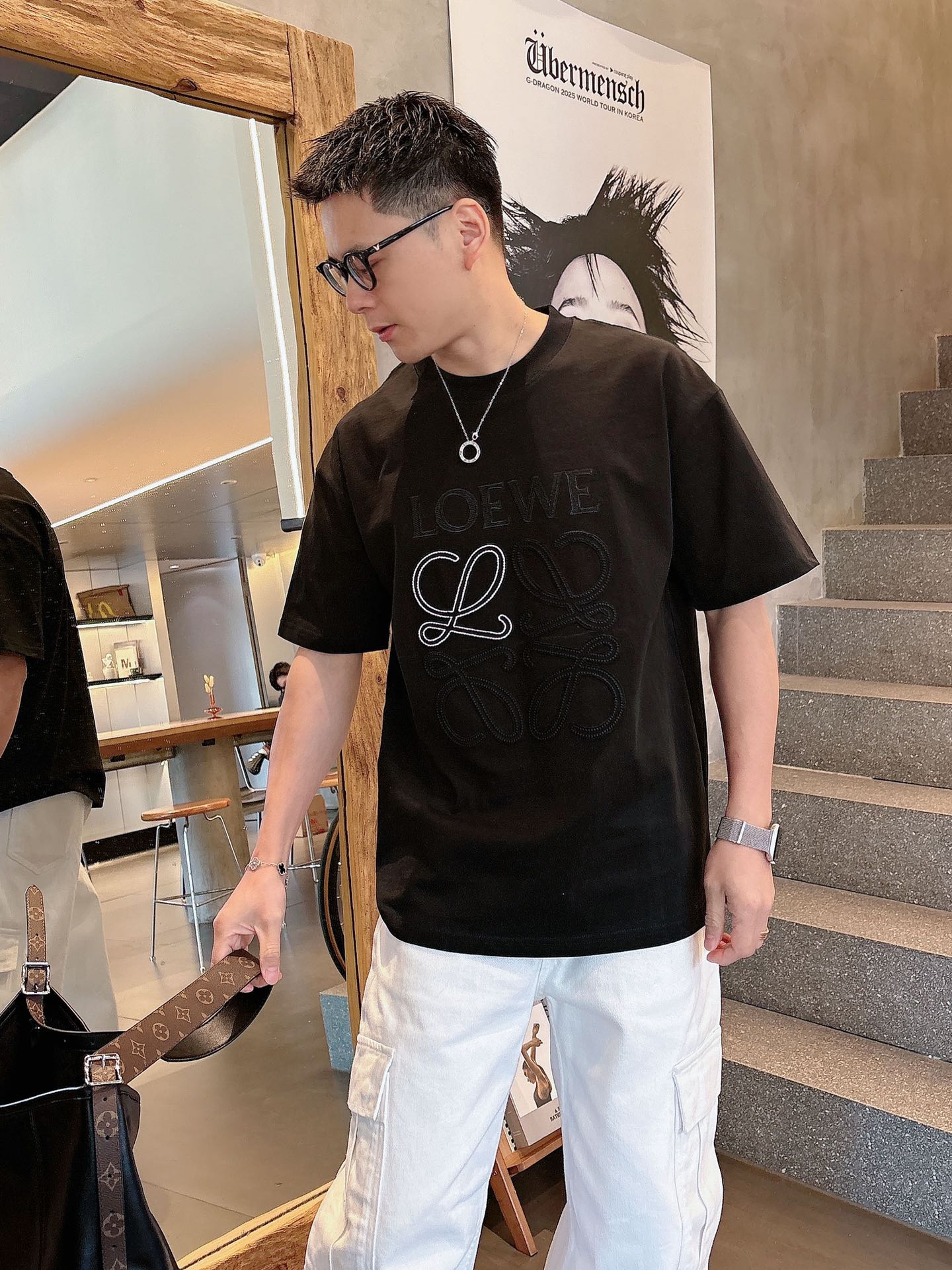 로에베(LOEWE) 패치 자수 로고 반팔 티셔츠 상의 의류