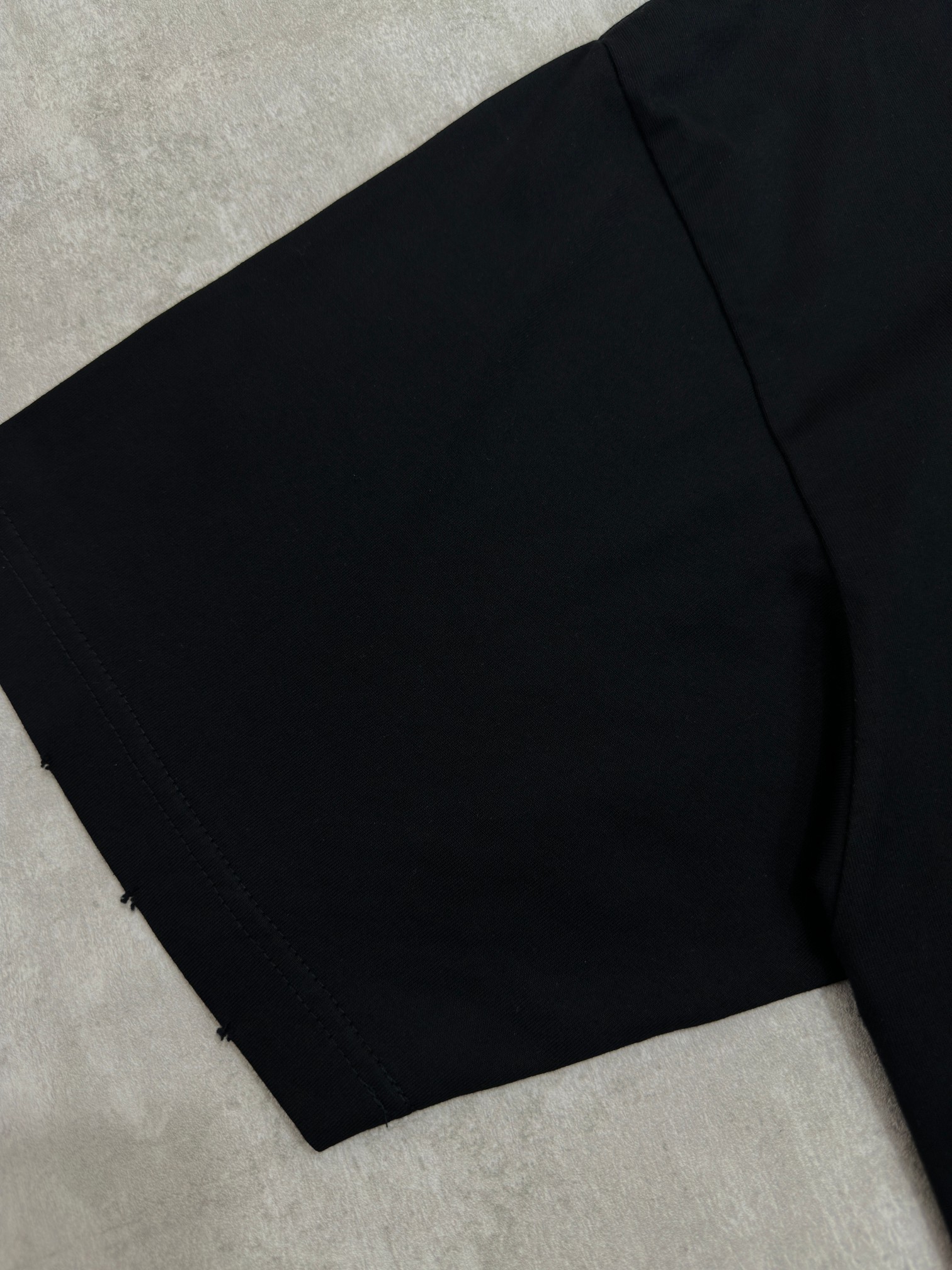 발렌시아가(BALENCIAGA) 레터링 프린트 반팔 티셔츠 의류