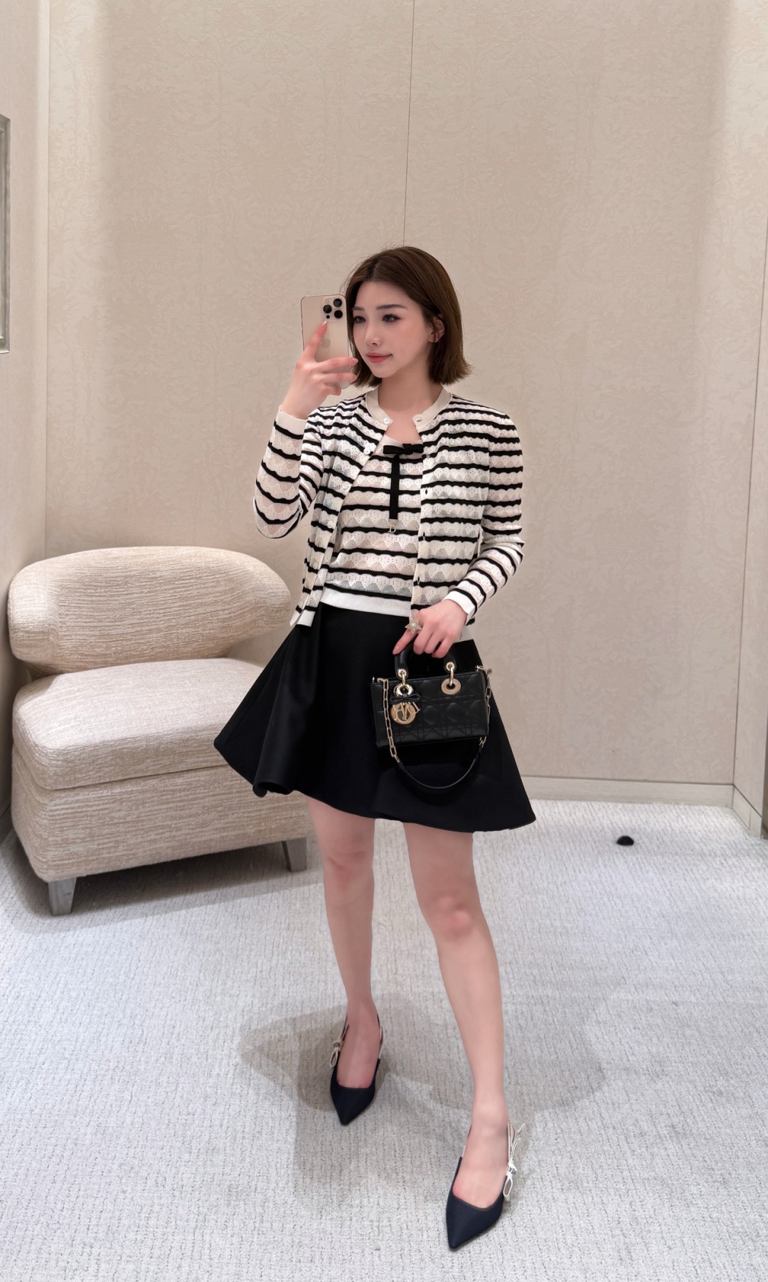 디올(DIOR) 다이아 펀칭 니트 가디건 의류