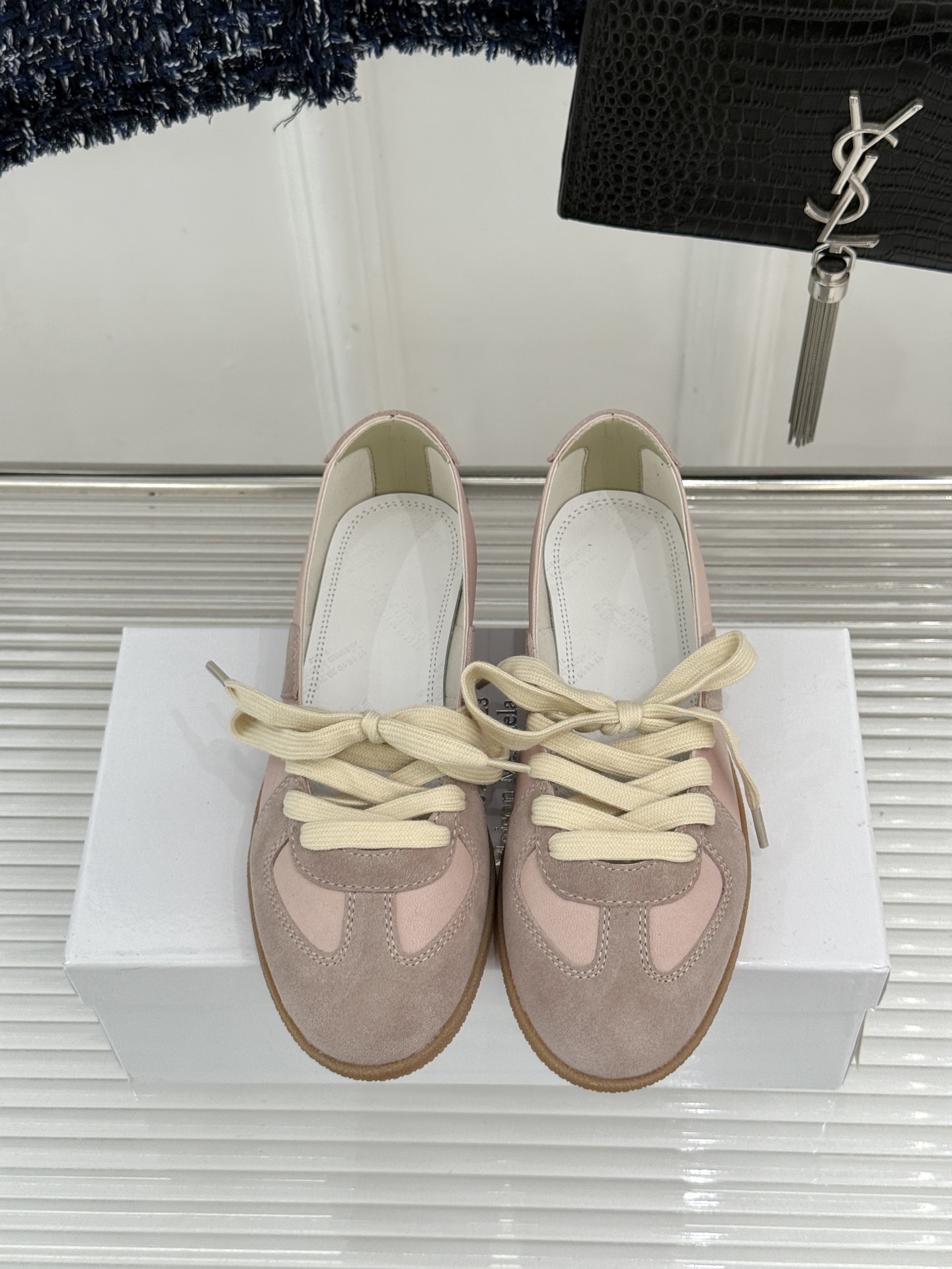 메종 마르지엘라(Maison Margiela) 스웨이드 배색 독일군 스니커즈 신발