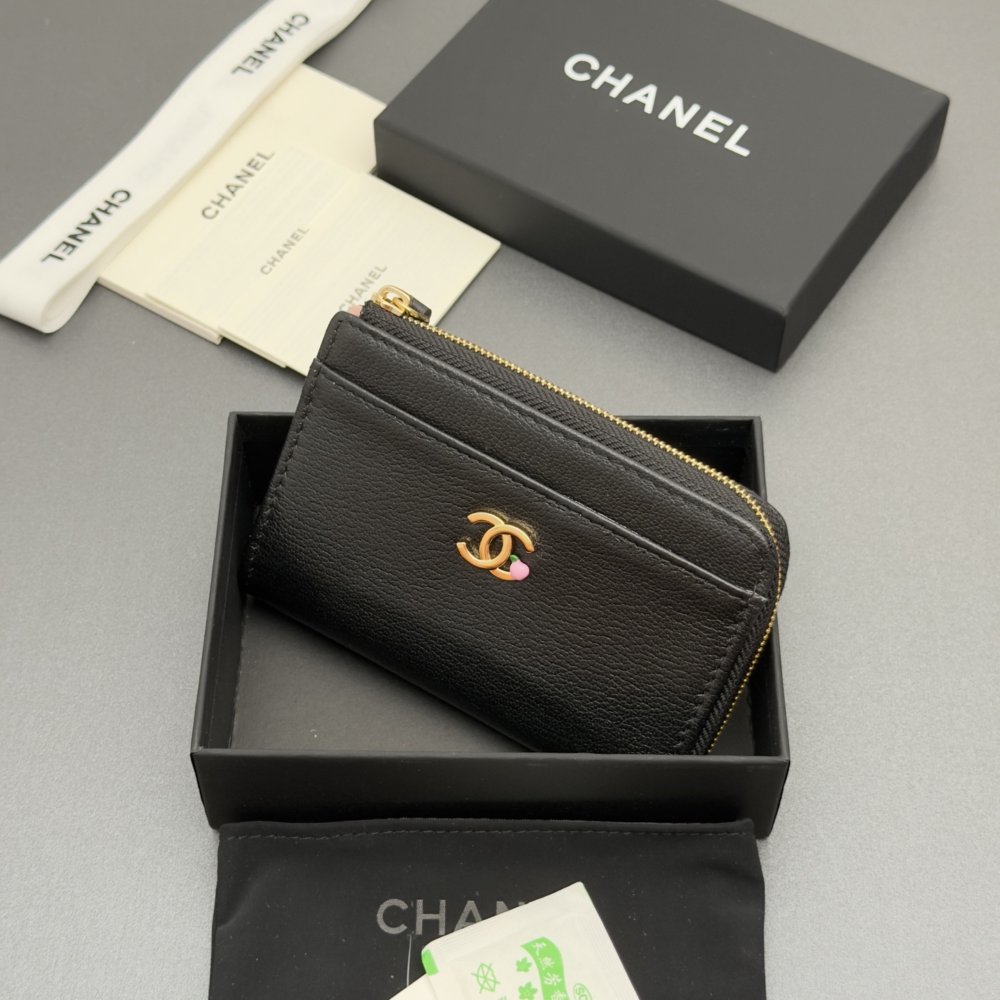 [Chanel] 샤넬 메탈 로고 지퍼 카드/코인 지갑
