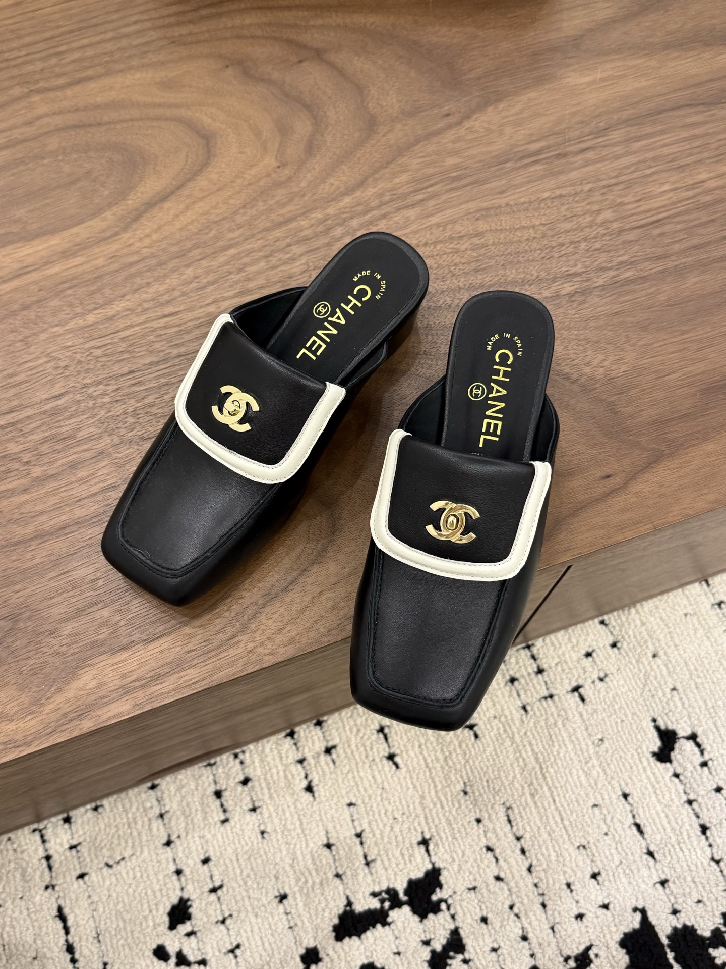 샤넬(CHANEL) 스퀘어토 미들굽 슬리퍼 신발