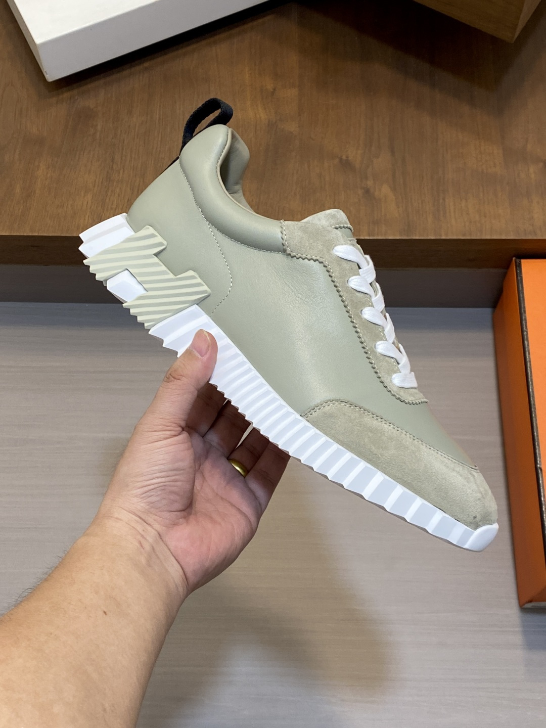 [Hermes] 에르메스 바운싱(Bouncing) 프리미엄 카프스킨 & 고트스킨 스니커즈 신발