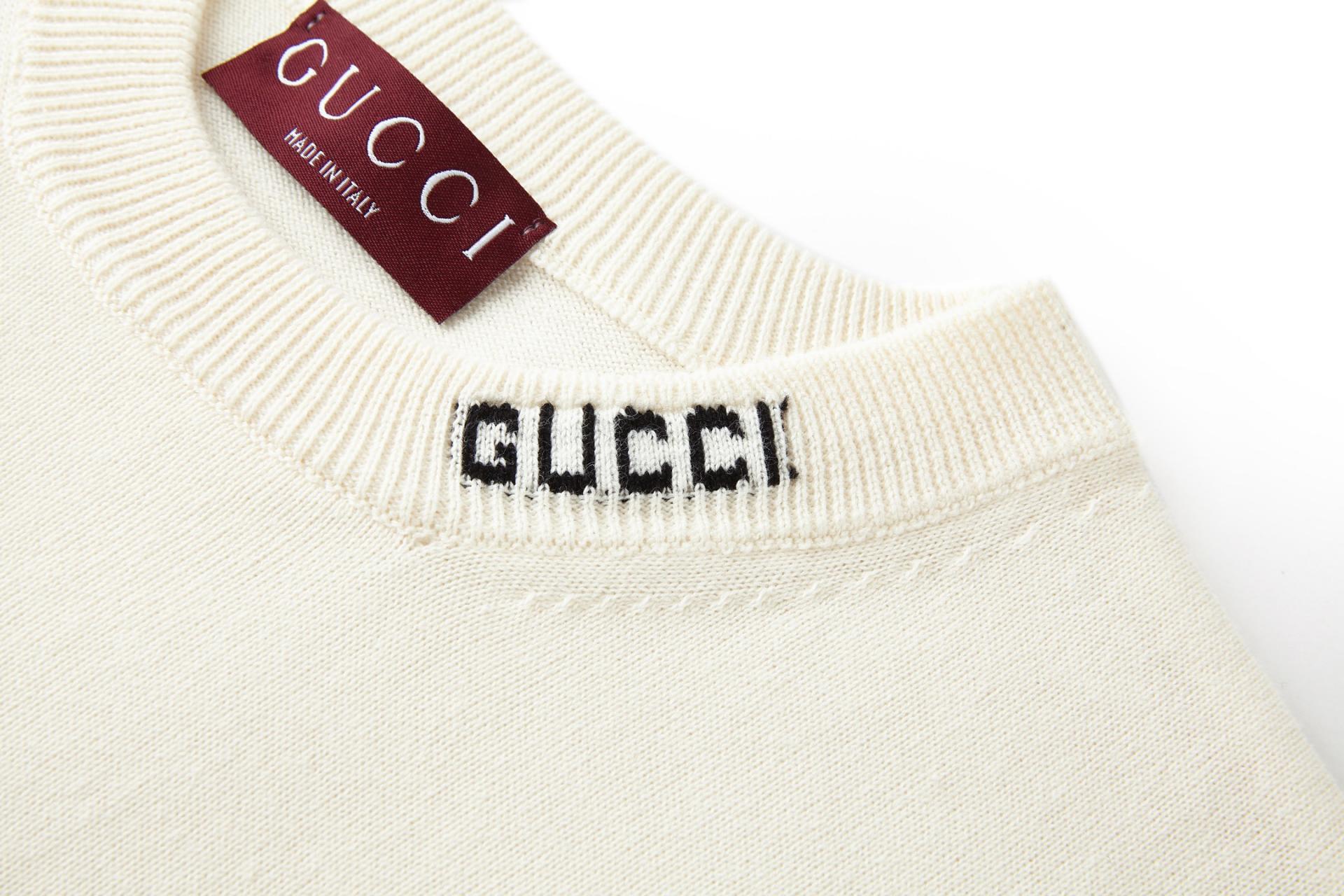 구찌(GUCCI) 자카드 로고 반팔 니트 상의 의류