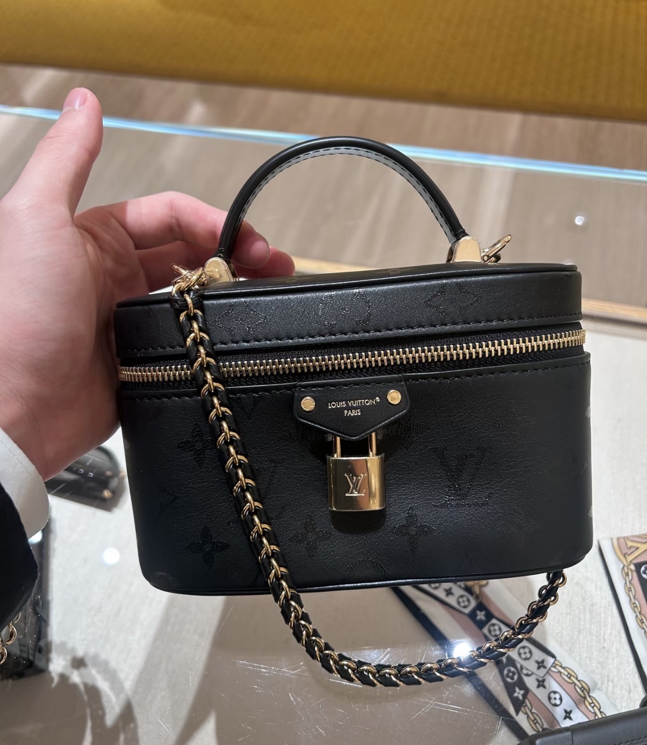 Louis Vuitton Vanity Chain Pouch LV 루이비통 가방