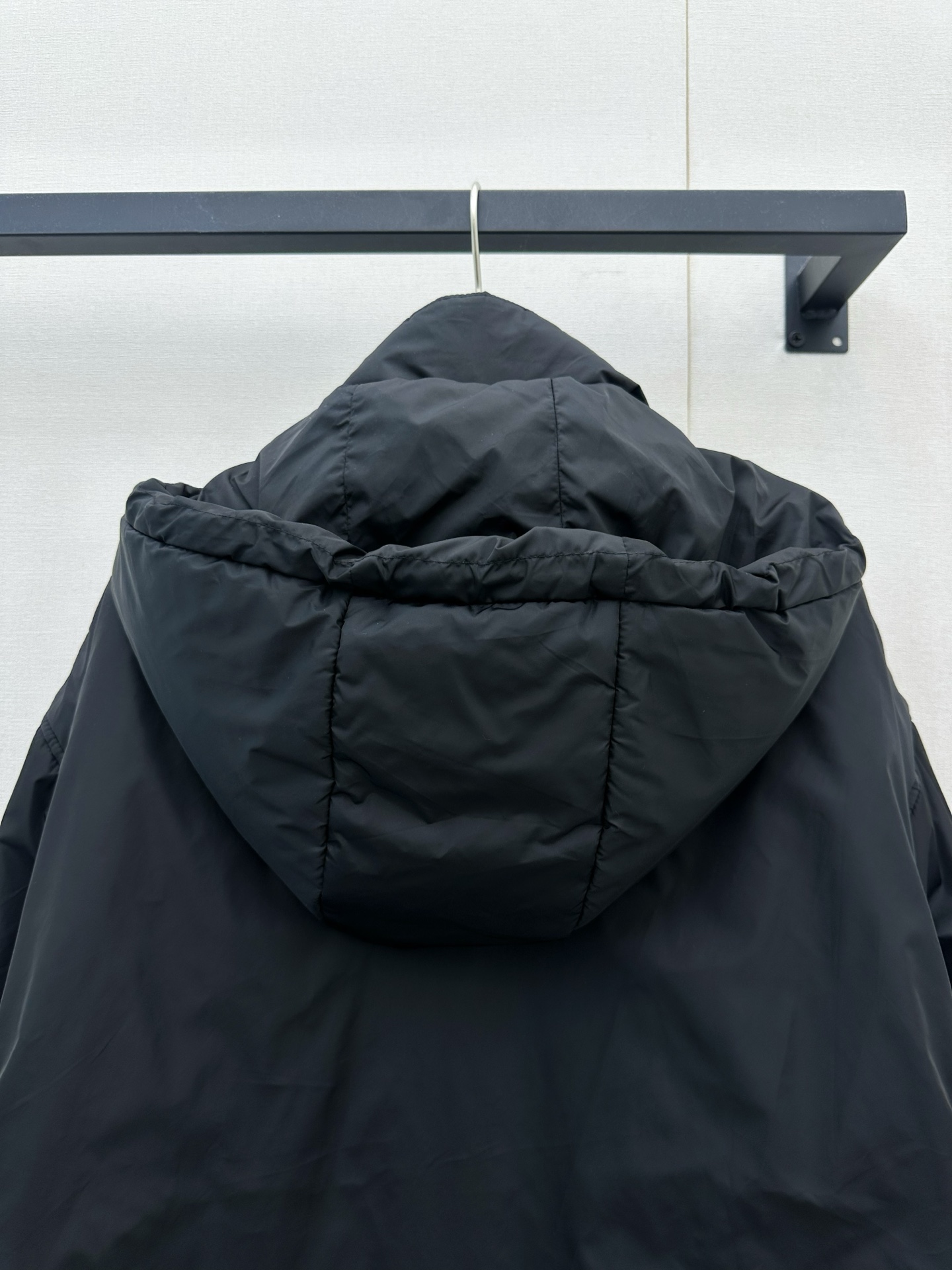 프라다(PRADA) 탈부착 후드 패딩 셔츠 재킷 상의 의류