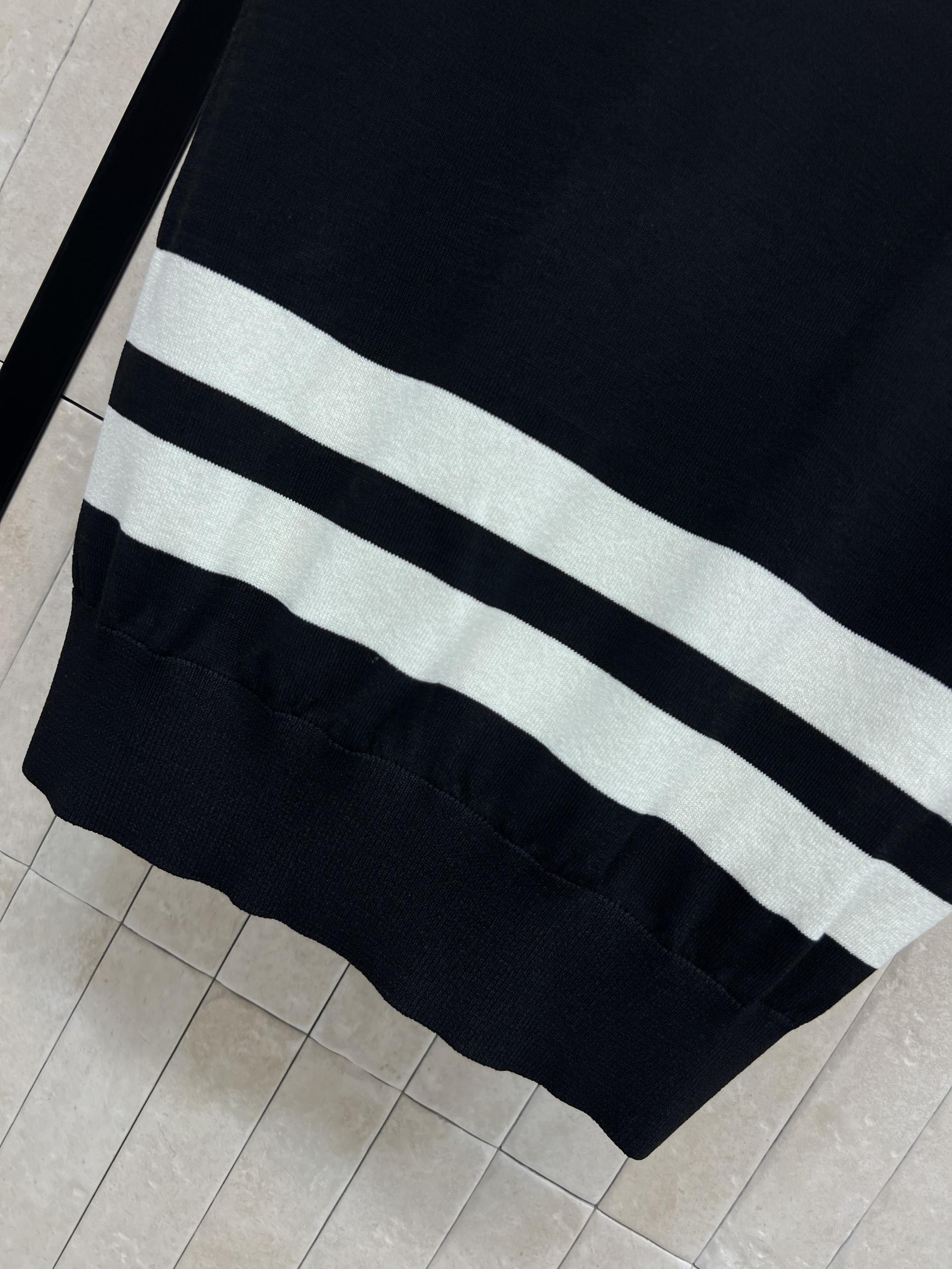 [Chanel] 샤넬 26SS 블랙 자수 니트 민소매 나시 탑 상의 의류