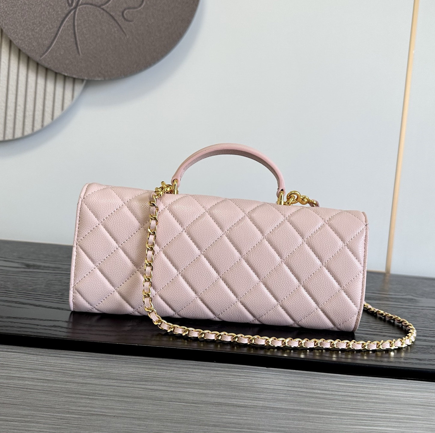 CHANEL 샤넬 26A 시리즈 탑핸들 체인 플랩 백 가방