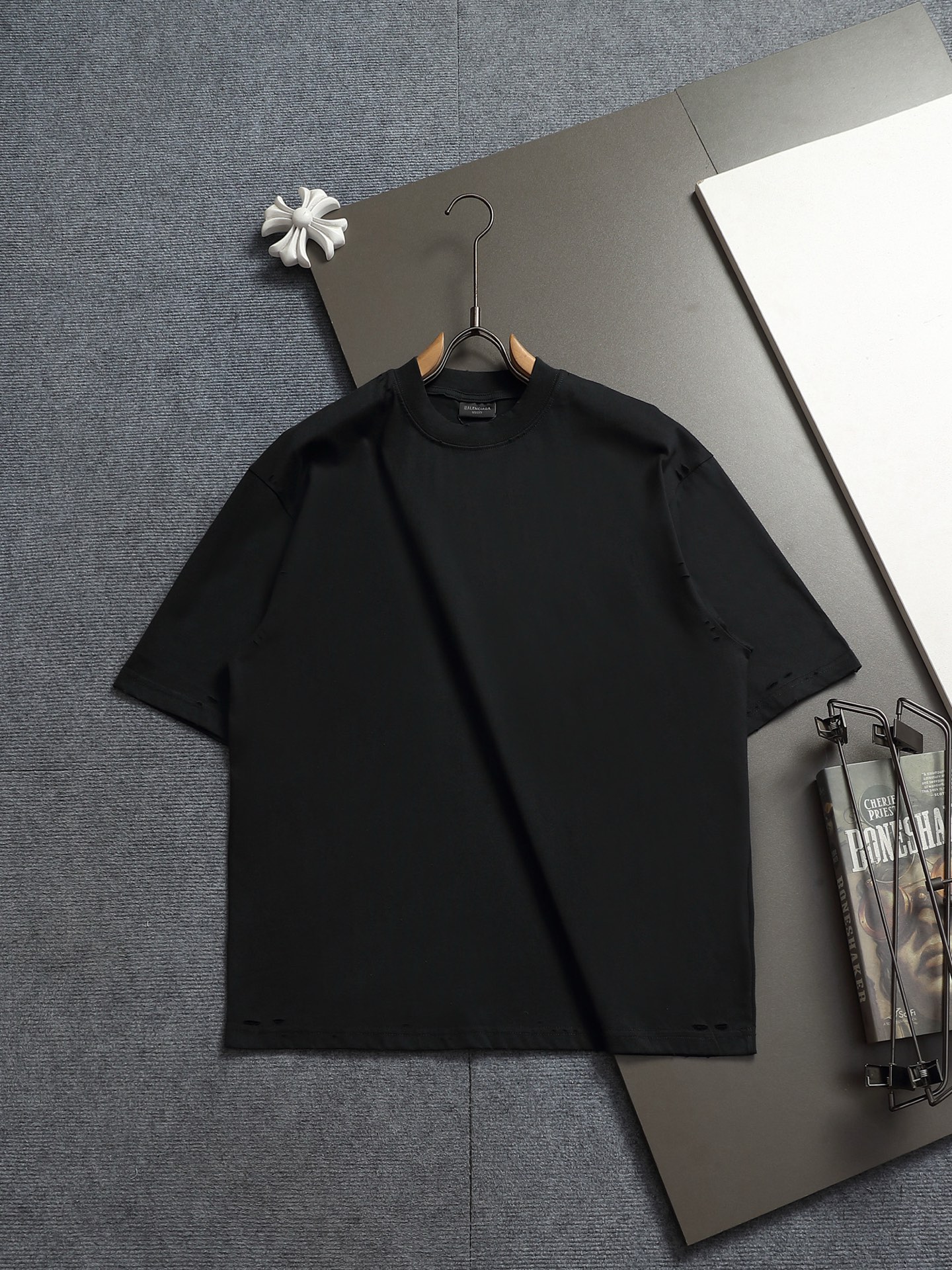 발렌시아가(BALENCIAGA) 테이프 프린팅 워싱 반팔 티셔츠 상의 의류