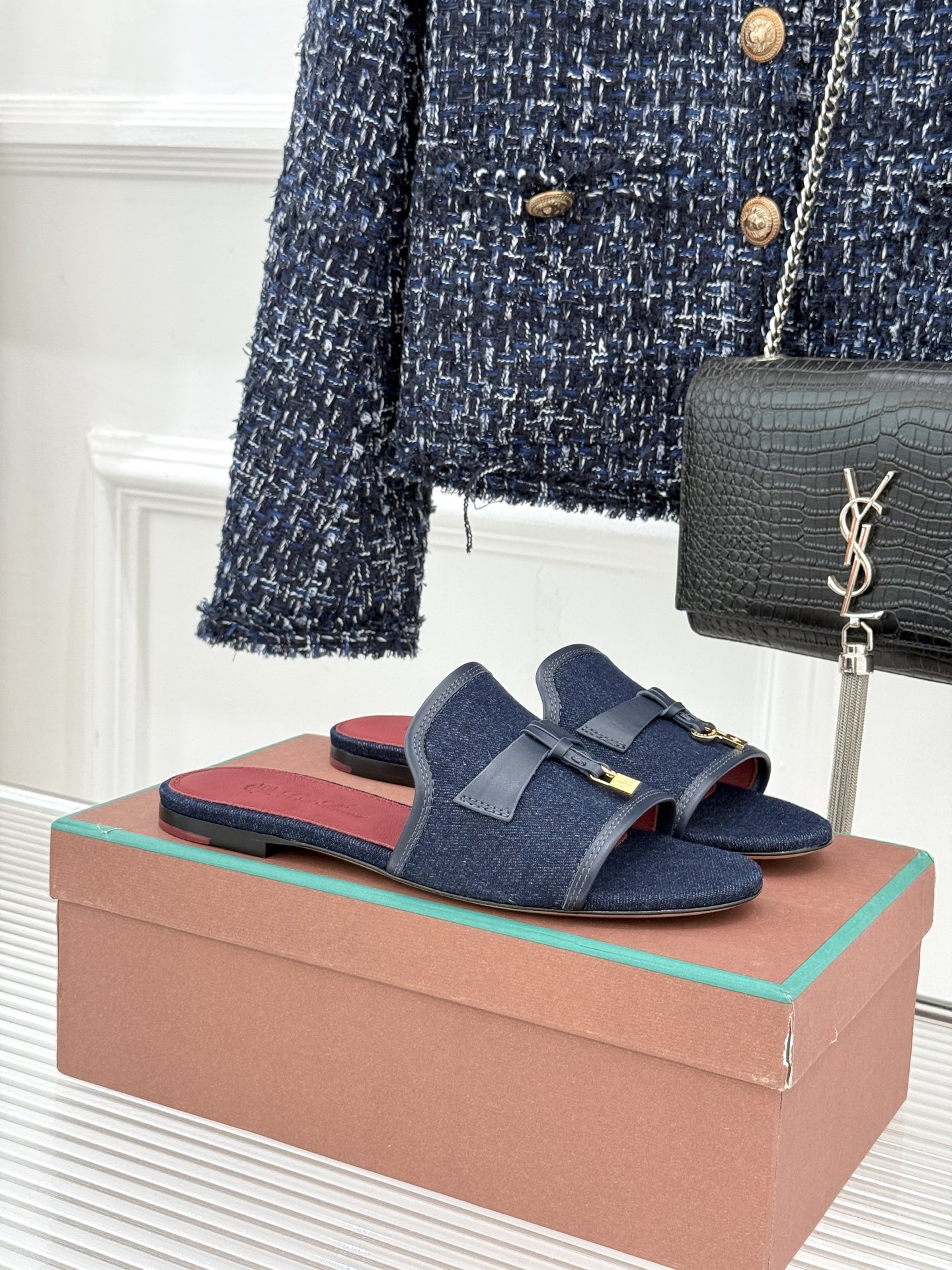 로로피아나(Loro Piana) 펜던트 뮬 샌들 신발