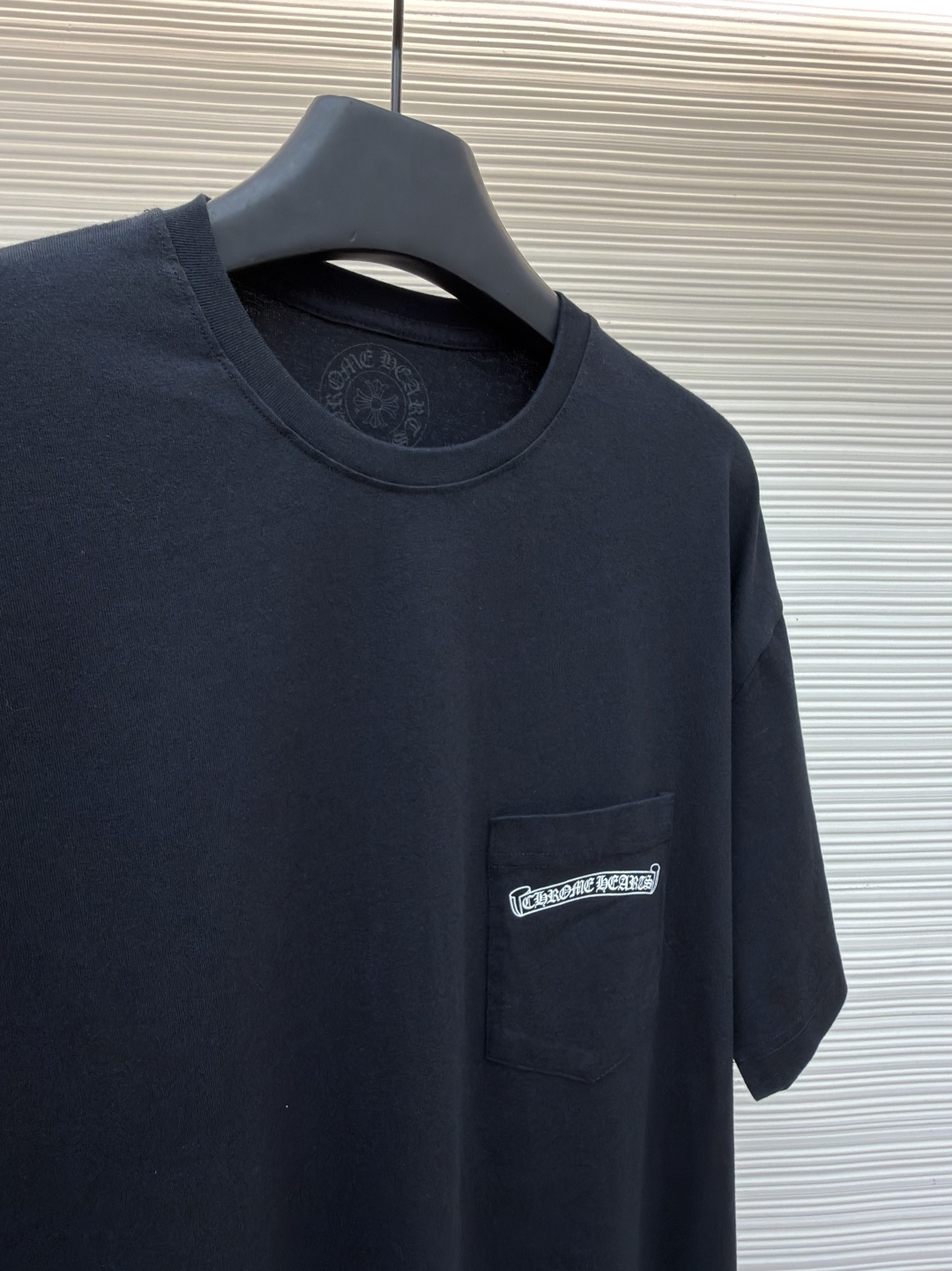 크롬하츠(CHROME HEARTS) 스크롤 프린트 티셔츠 상의 의류