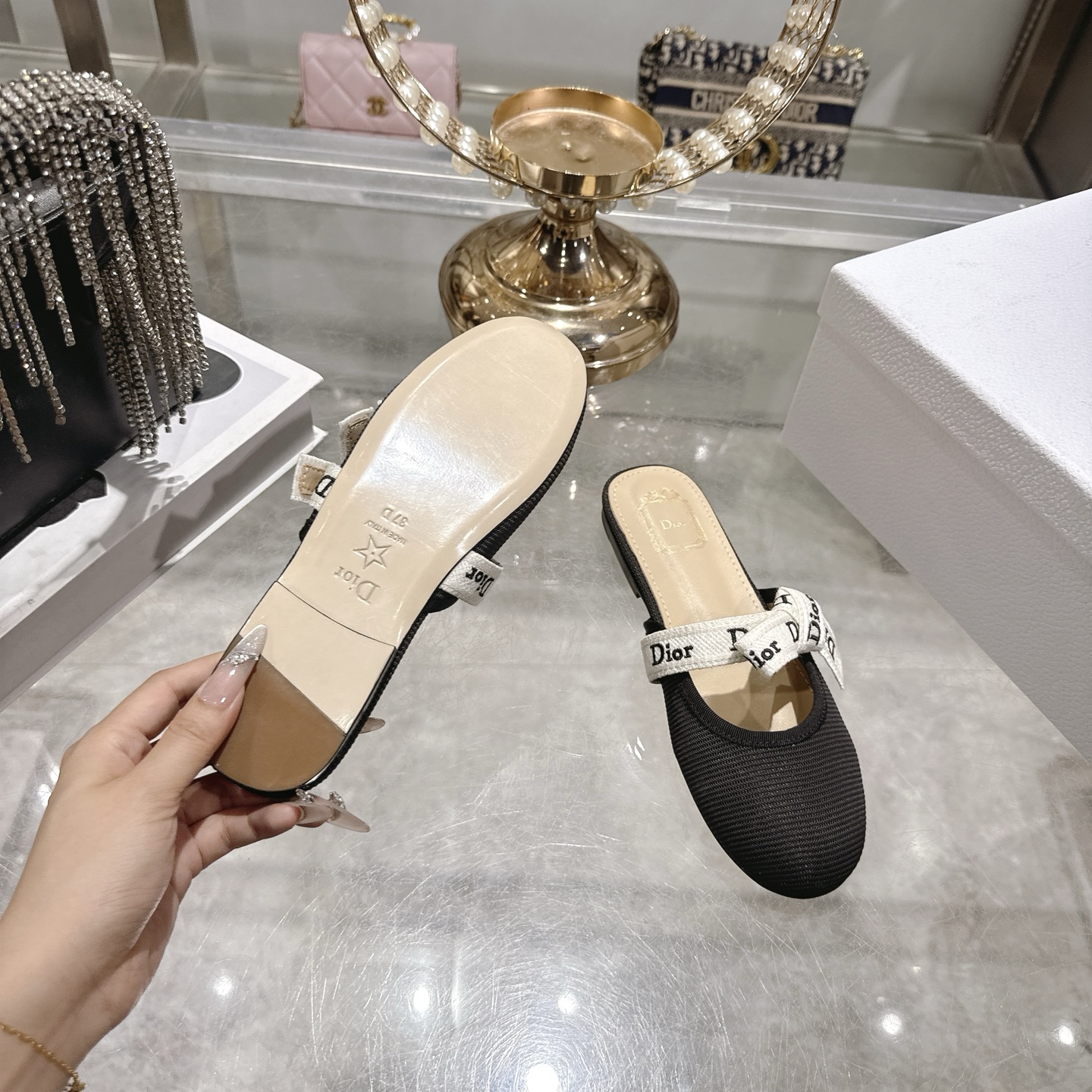 디올(DIOR) 리본 스트랩 메리제인 슬리퍼 신발