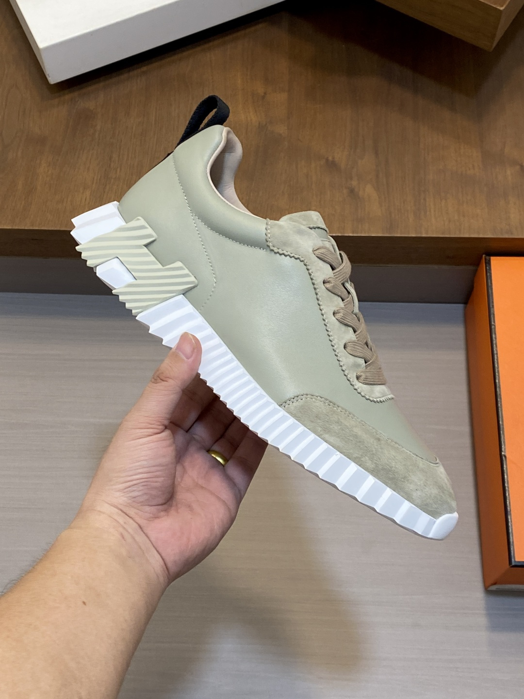 [Hermes] 에르메스 바운싱(Bouncing) 프리미엄 카프스킨 & 고트스킨 스니커즈 신발
