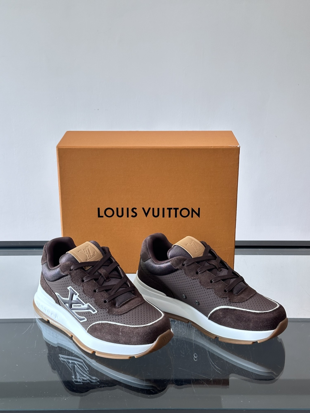 [Louis Vuitton] LV 루이비통 클래식 스웨이드 믹스 스니커즈 신발