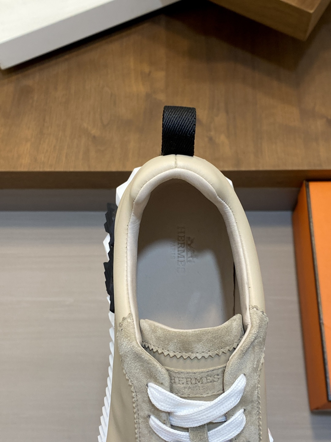 [Hermes] 에르메스 바운싱(Bouncing) 프리미엄 카프스킨 & 고트스킨 스니커즈 신발