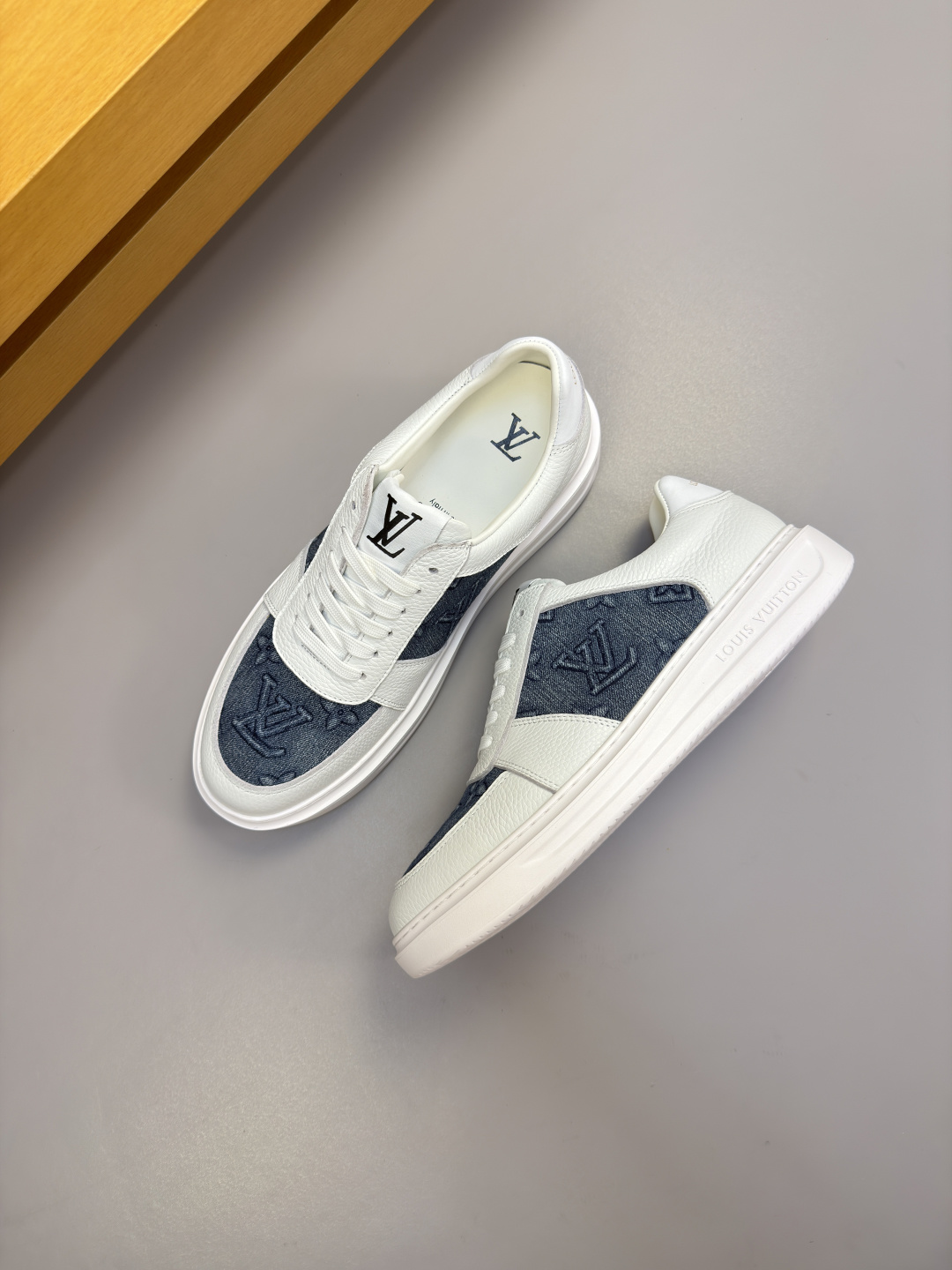 [Louis Vuitton] LV 루이비통 슈링크 & 워시드 데님 콤비 스니커즈 신발