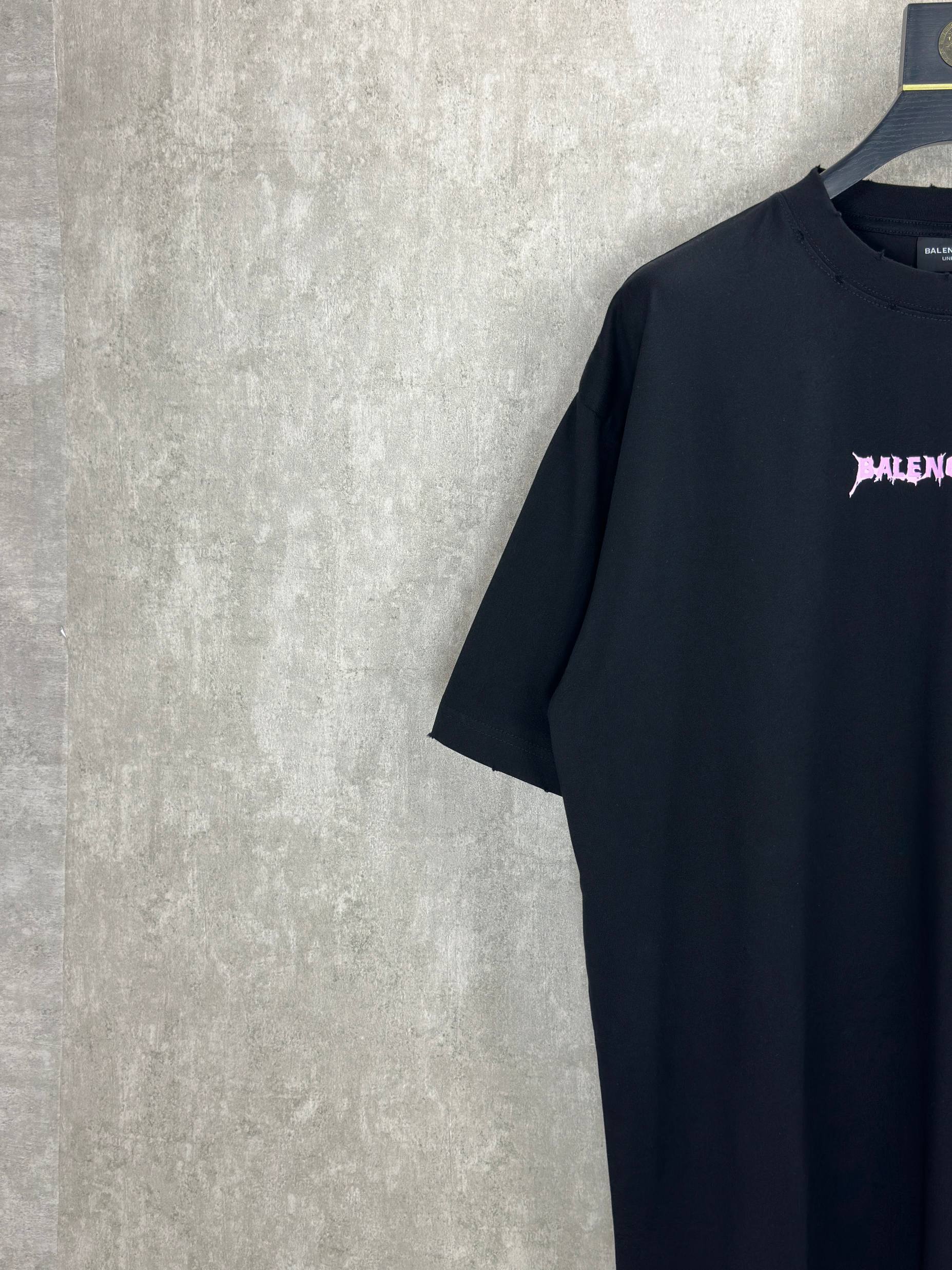 발렌시아가(BALENCIAGA) 레터링 프린트 반팔 티셔츠 의류