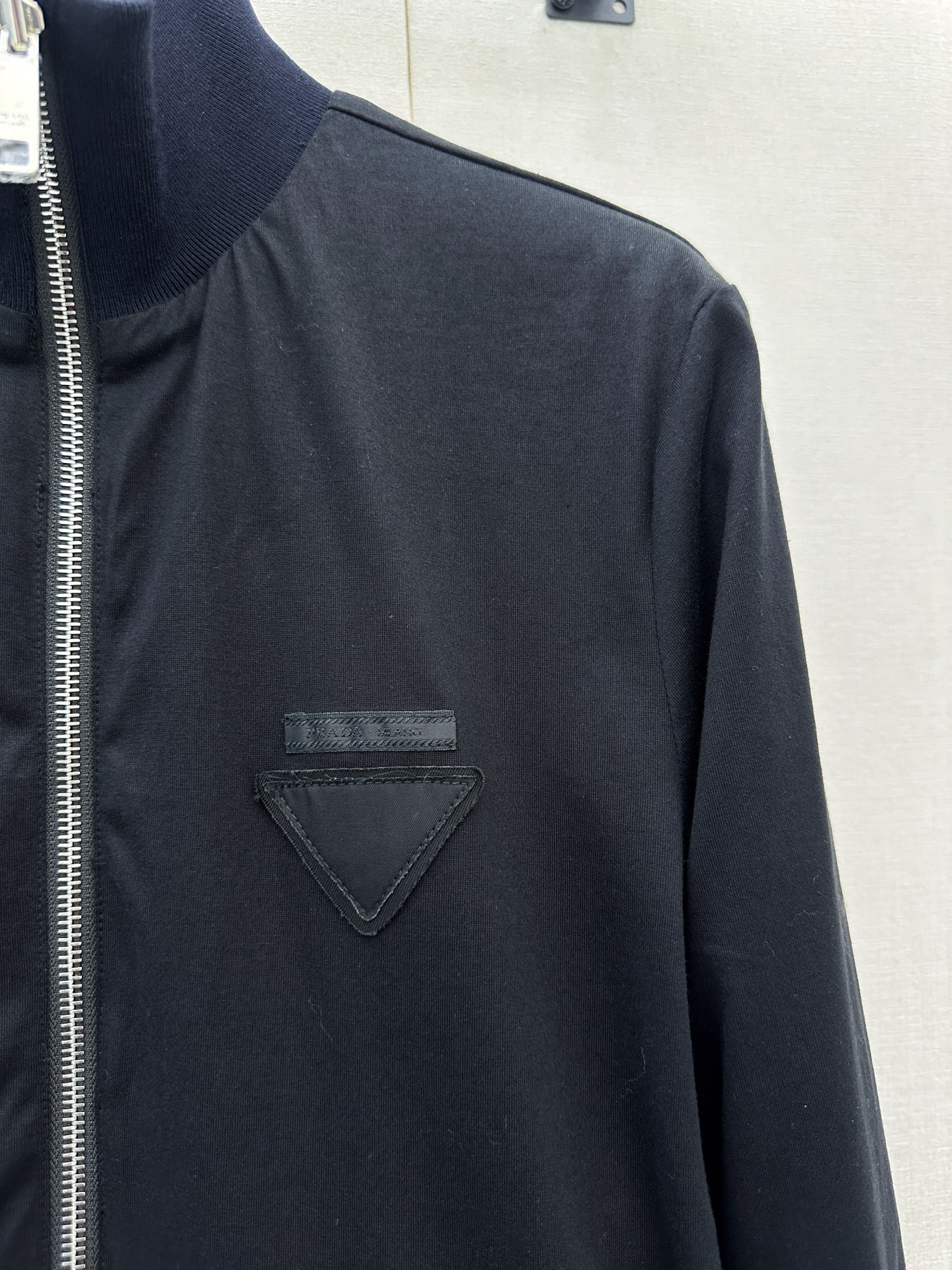 프라다(PRADA) 리버서블 나일론 스탠드 칼라 재킷 상의 의류