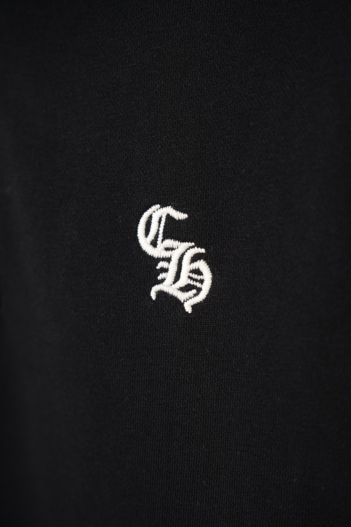 크롬하츠(CHROME HEARTS) 자수 하프집업 맨투맨 상의 의류