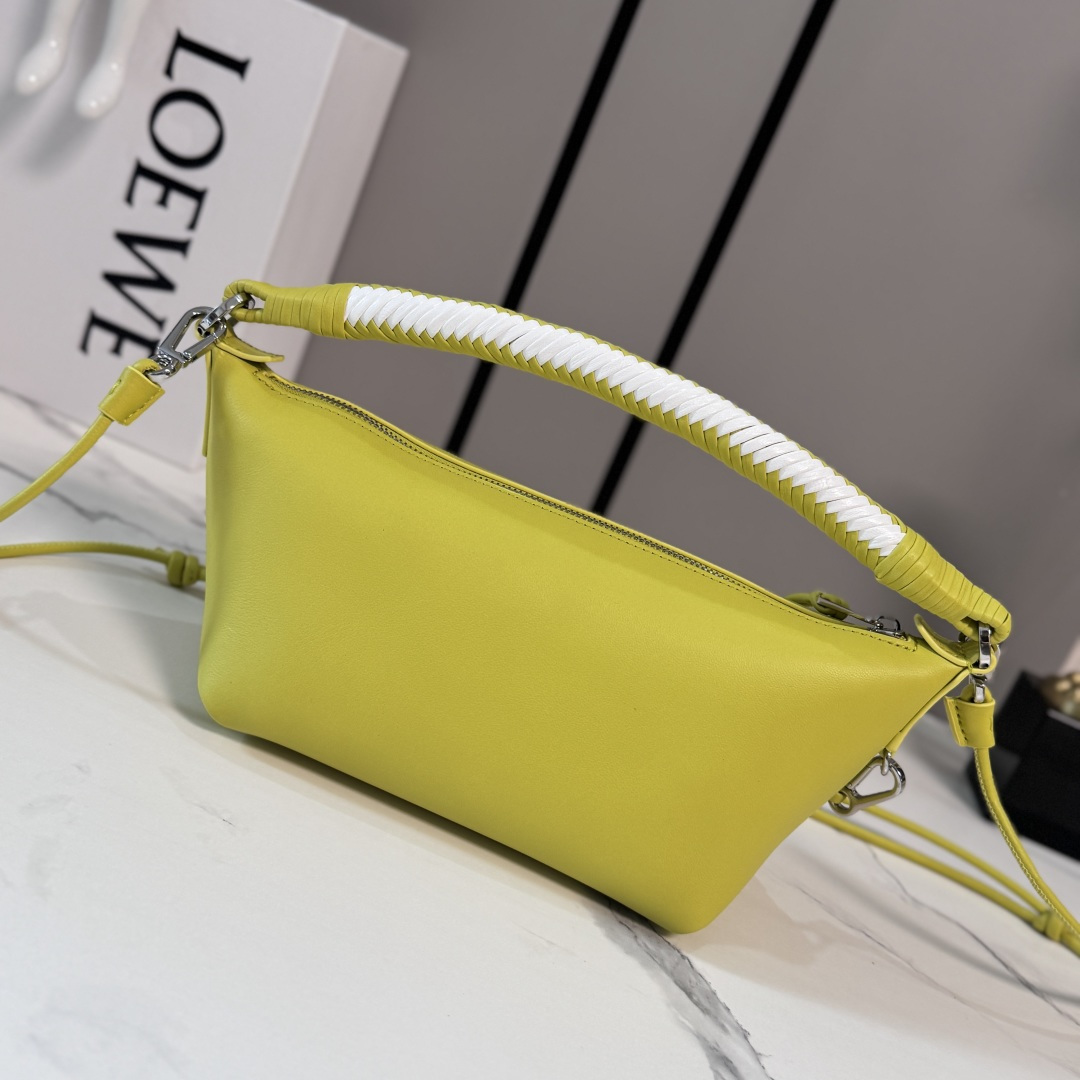 LOEWE 로에베 미니 소프트 나파 카프스킨 cala 칼라 백 가방 / 262616