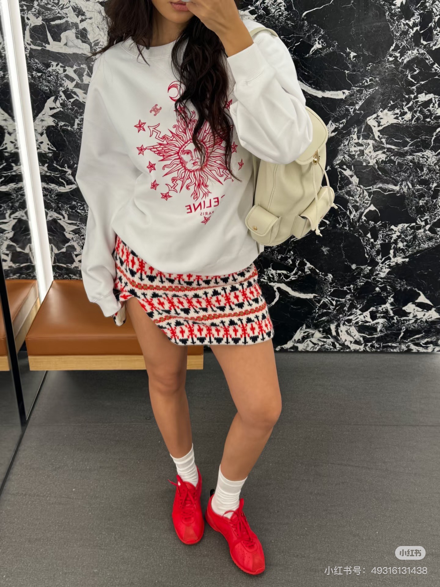 셀린느(CELINE) 스타 문 토템 자수 크루넥 맨투맨 상의 의류