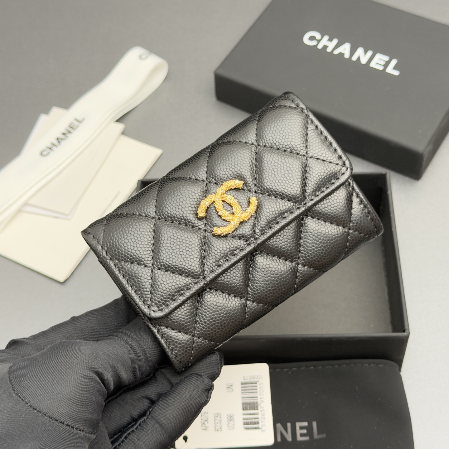 [Chanel] 샤넬 26SS 캐비어 멀티 젬스톤 카드 홀더 지갑