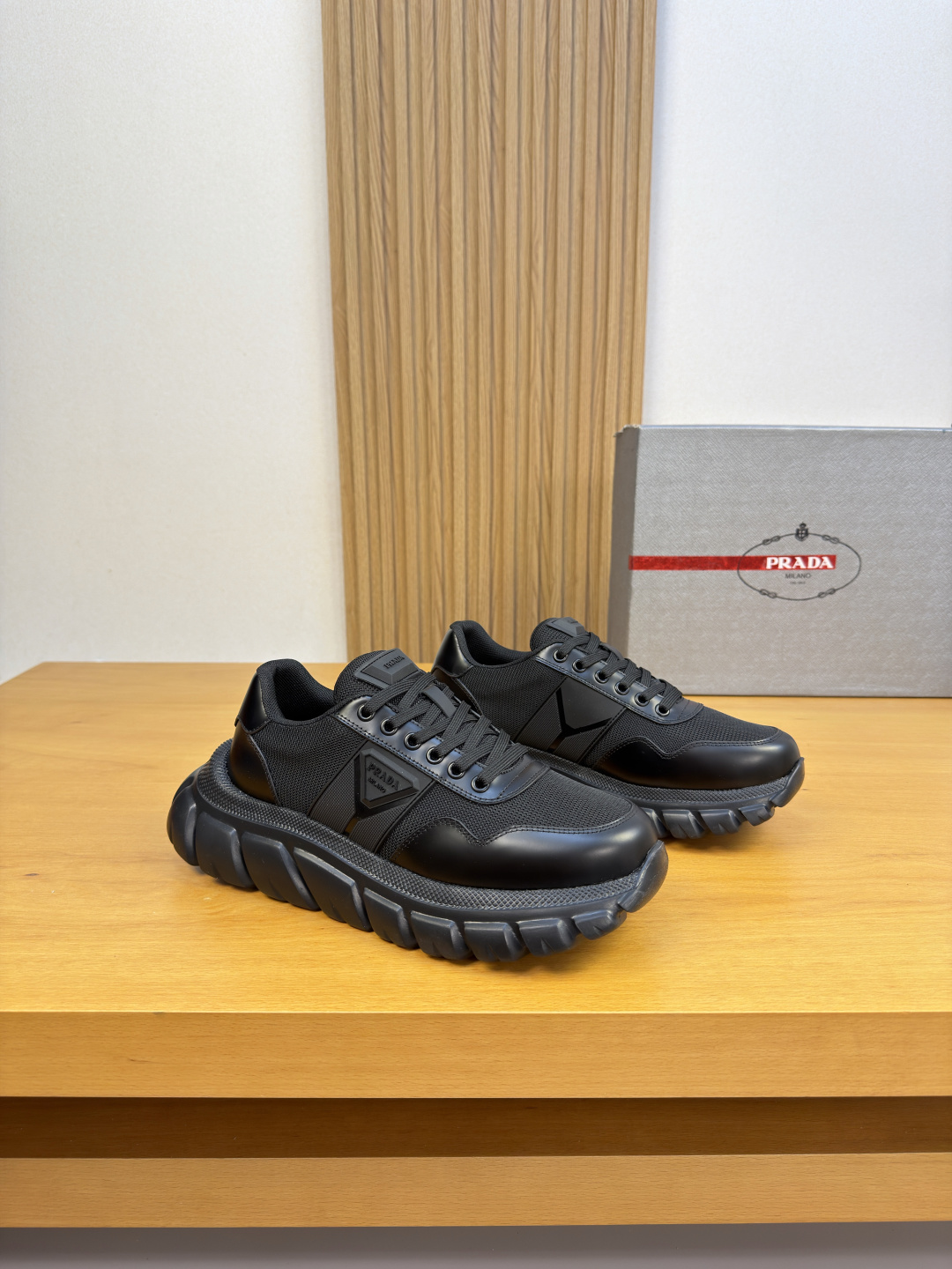 [Prada] 프라다 프리미엄 캐주얼 스니커즈 신발