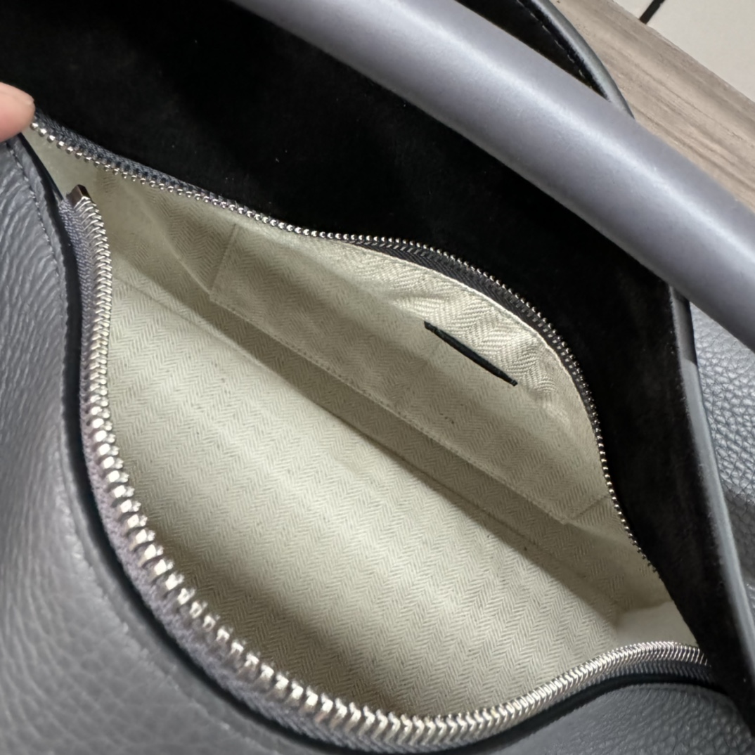 Loewe Puzzle Edge 로에베 퍼즐 라지 백 가방