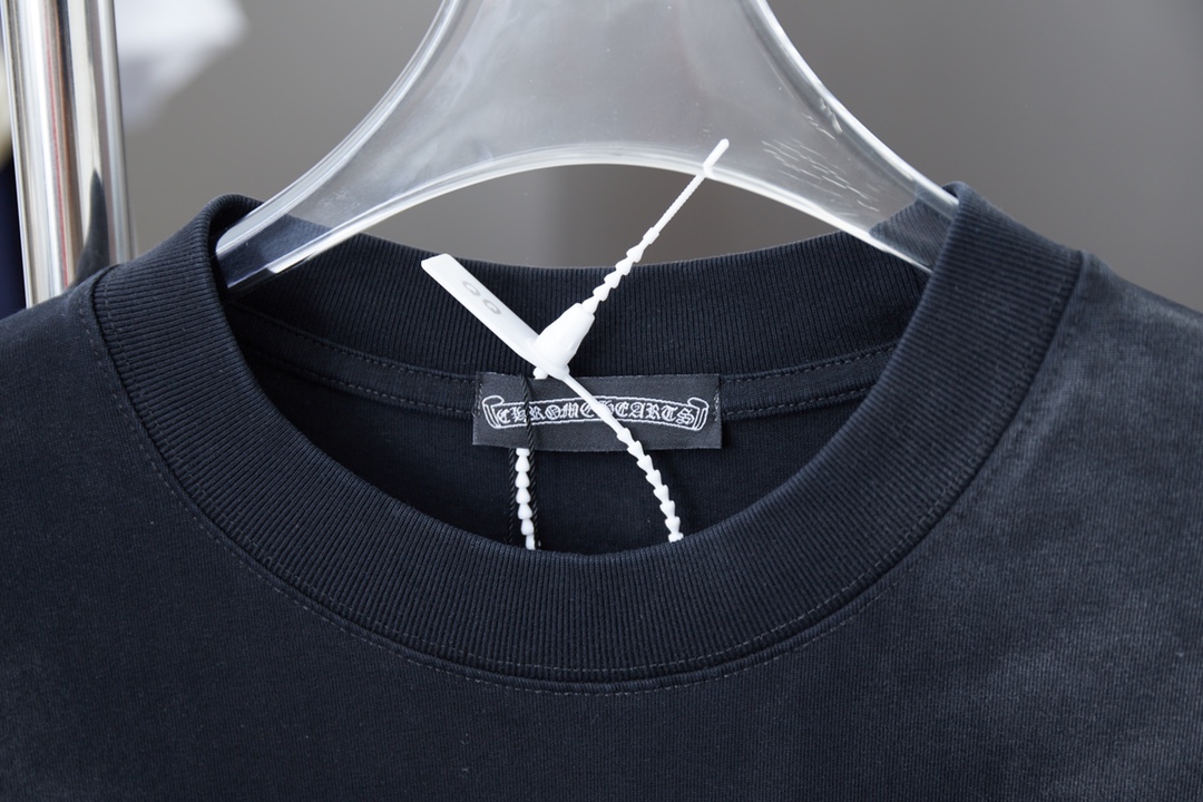 크롬하츠(Chrome Hearts) 크로스 자수 핫픽스 반팔 티셔츠 상의 의류