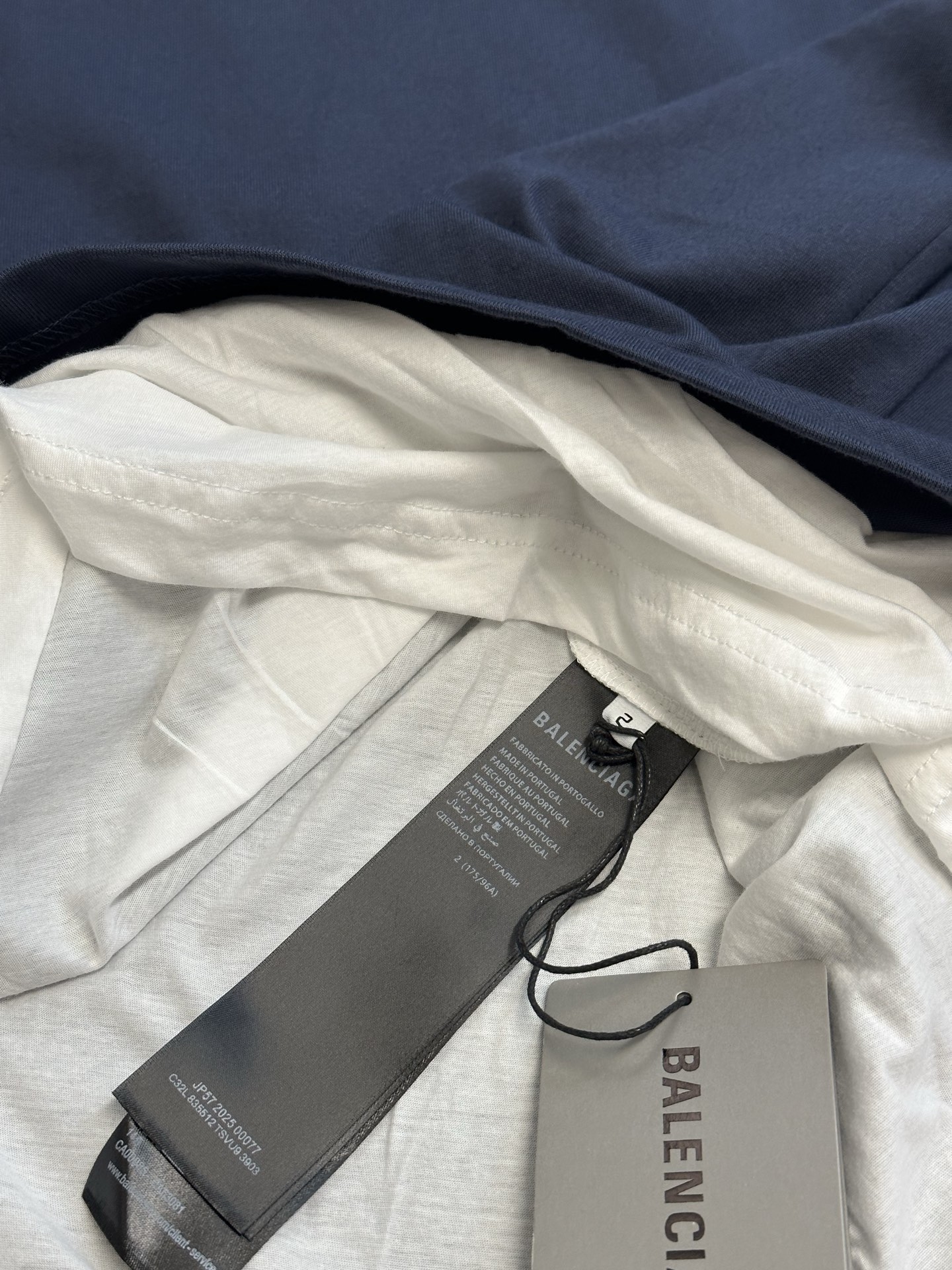 발렌시아가(BALENCIAGA) 레이어드 자수 반팔 티셔츠 의류