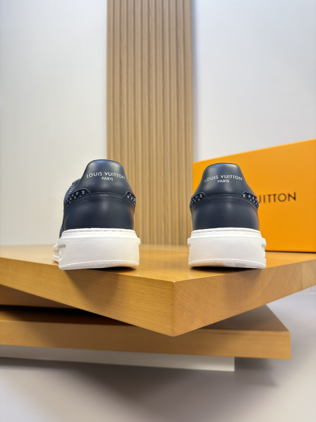[Louis Vuitton] LV 루이비통 프리미엄 나파 & 데님 프린트 콤비 스니커즈 신발