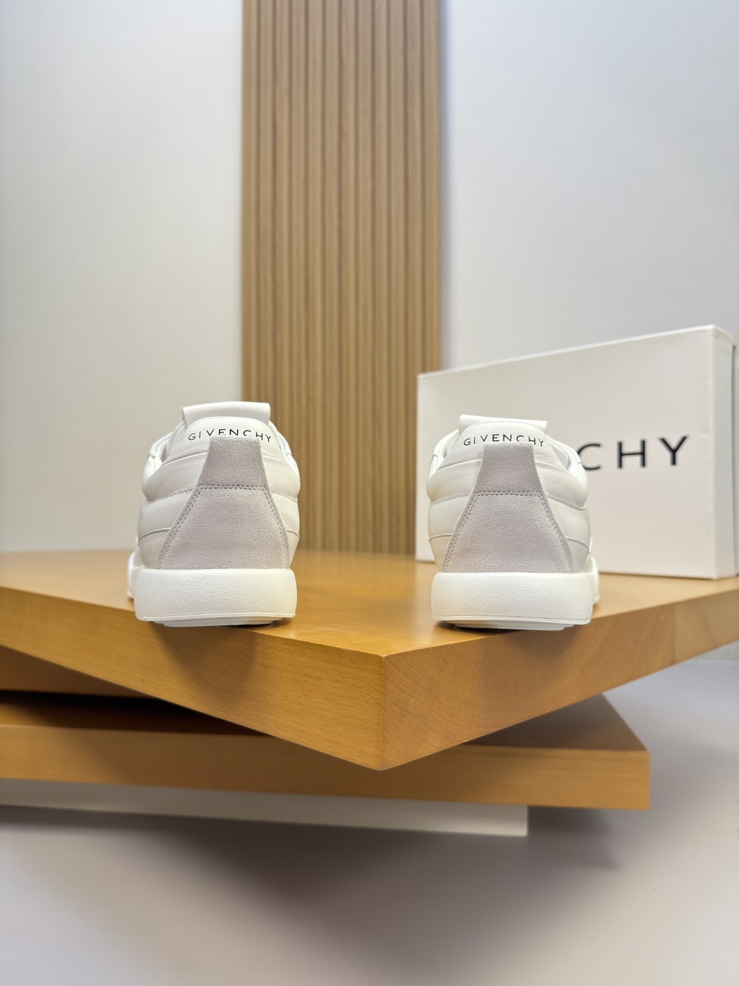 [Givenchy] 지방시 프리미엄 나파 & 스웨이드 콤비 스니커즈 신발