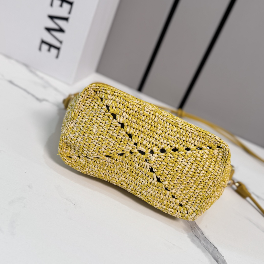 LOEWE 로에베 미니 클래식 카프스킨 & 라피아 칼라 백 가방 / 11268