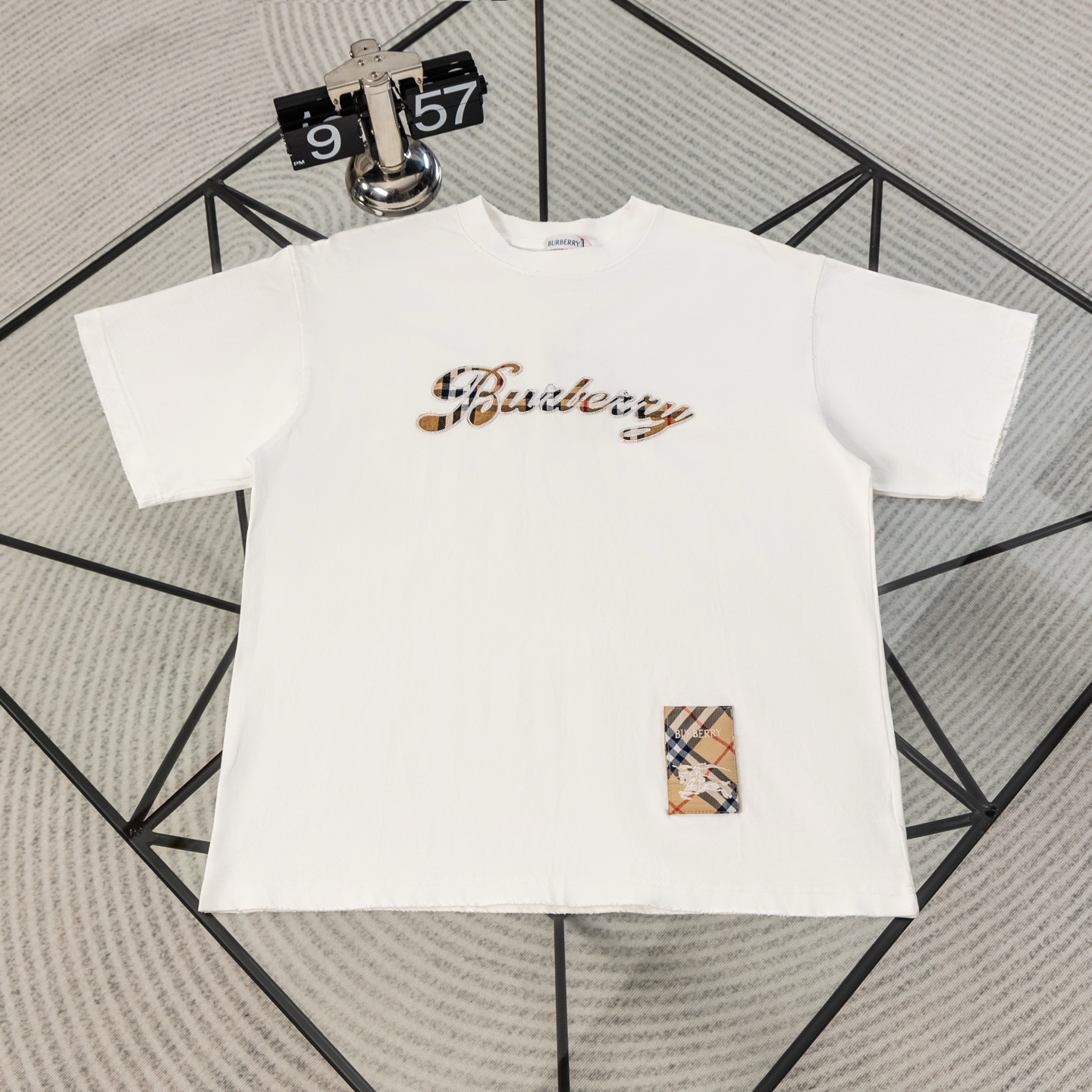 버버리(BURBERRY) 체크 패치 자수 반팔 티셔츠 의류