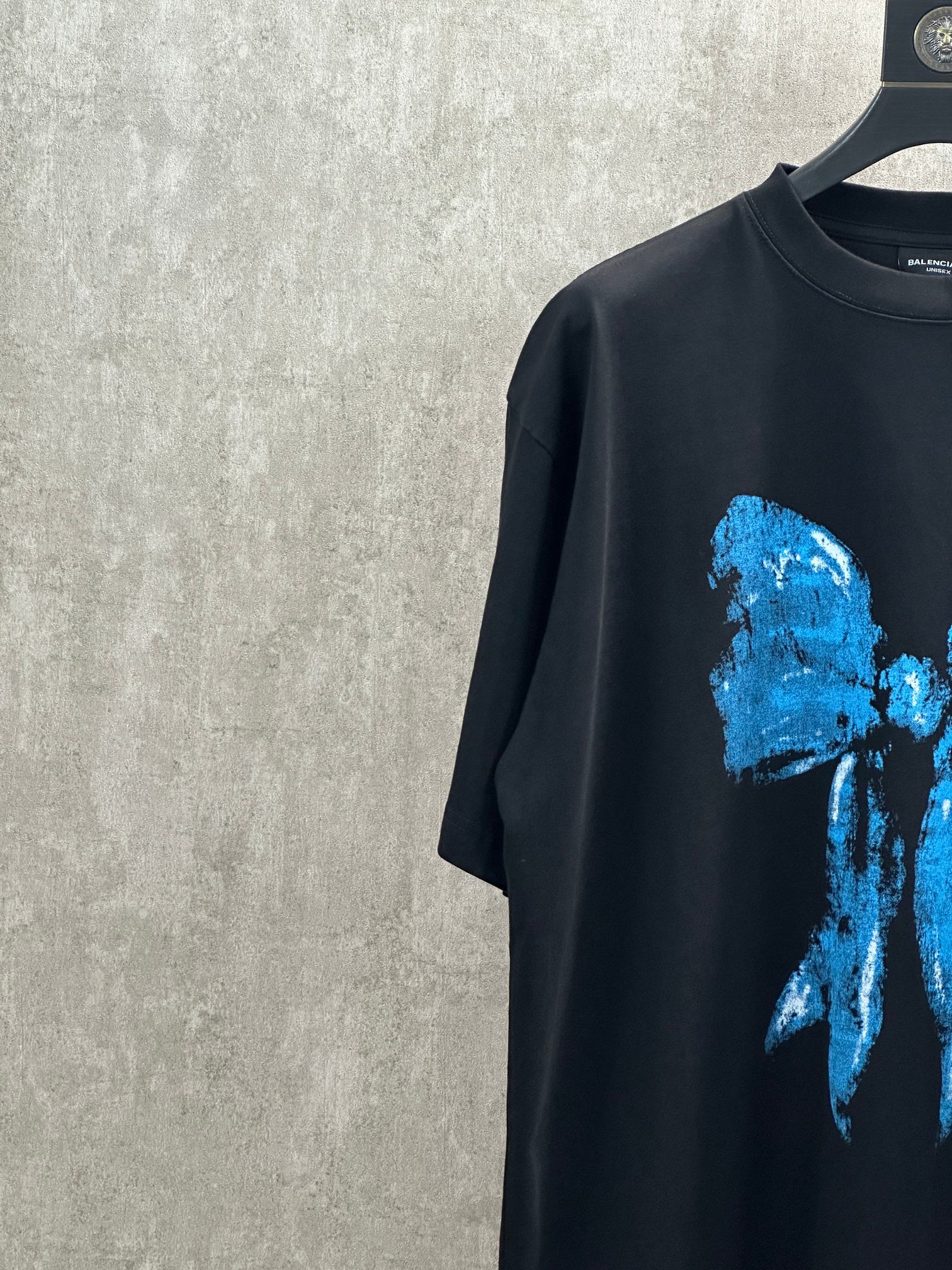 발렌시아가(BALENCIAGA) 블루 버터플라이 프린트 반팔 티셔츠 의류