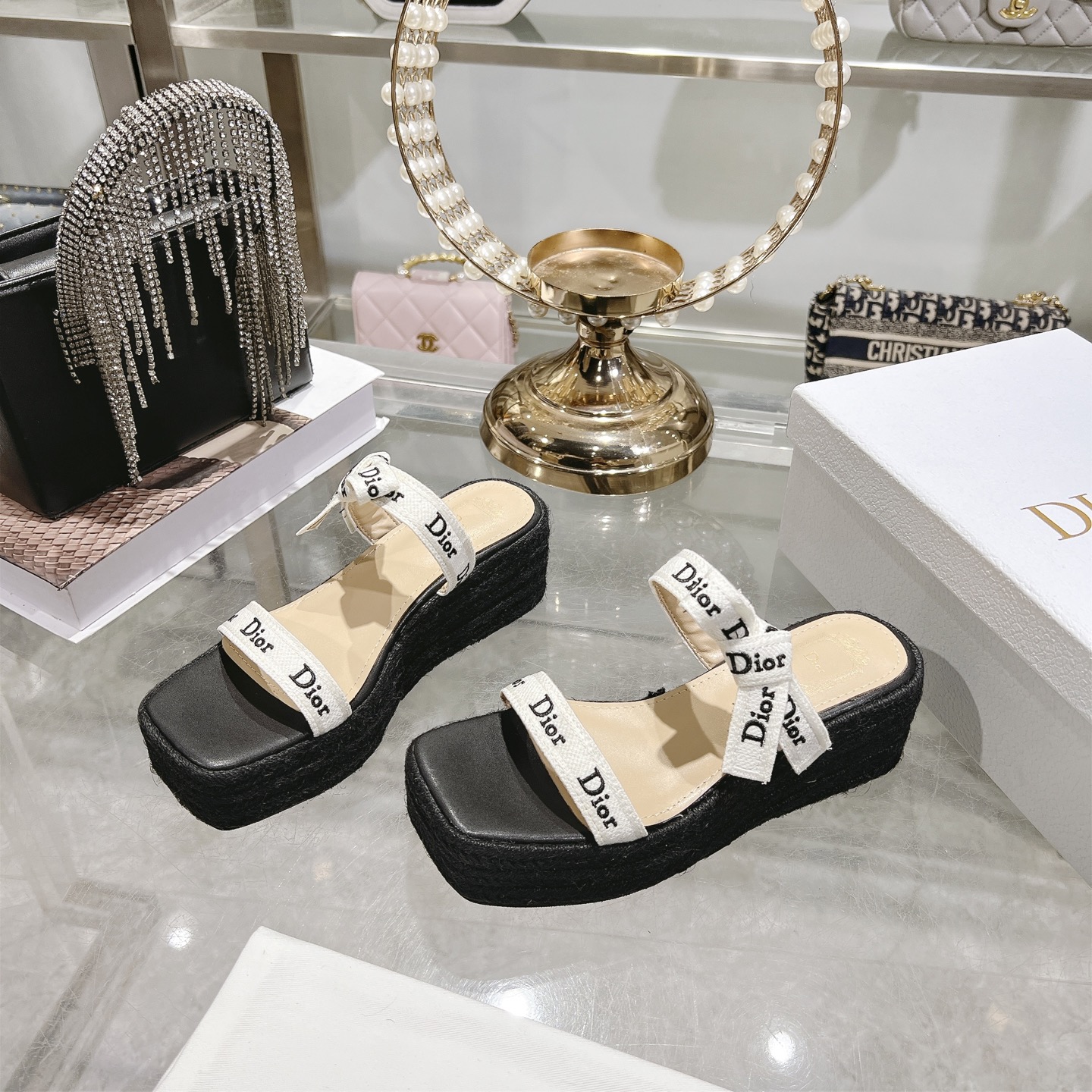 디올(DIOR) 로고 리본 더블 스트랩 플랫폼 슬리퍼 신발