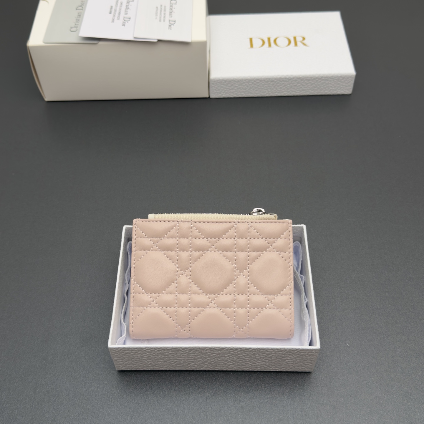 [Dior] 디올 Lady Dahlia 레이디 달리아 울트라 까나쥬 램스킨 미니 지갑 / S2605