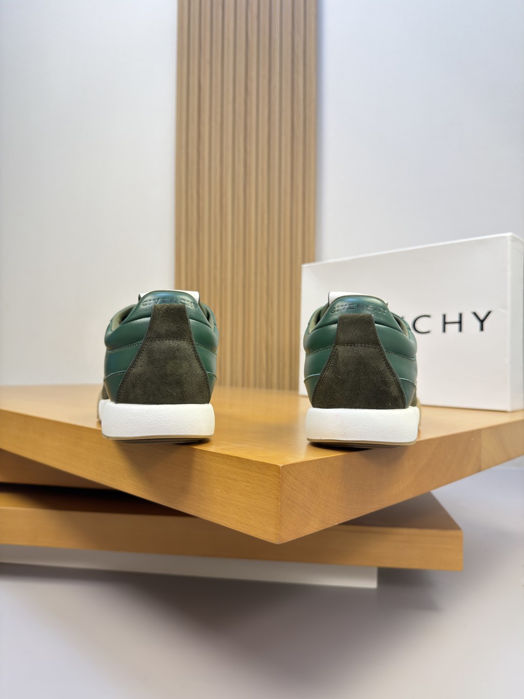 [Givenchy] 지방시 프리미엄 나파 & 스웨이드 콤비 스니커즈 신발
