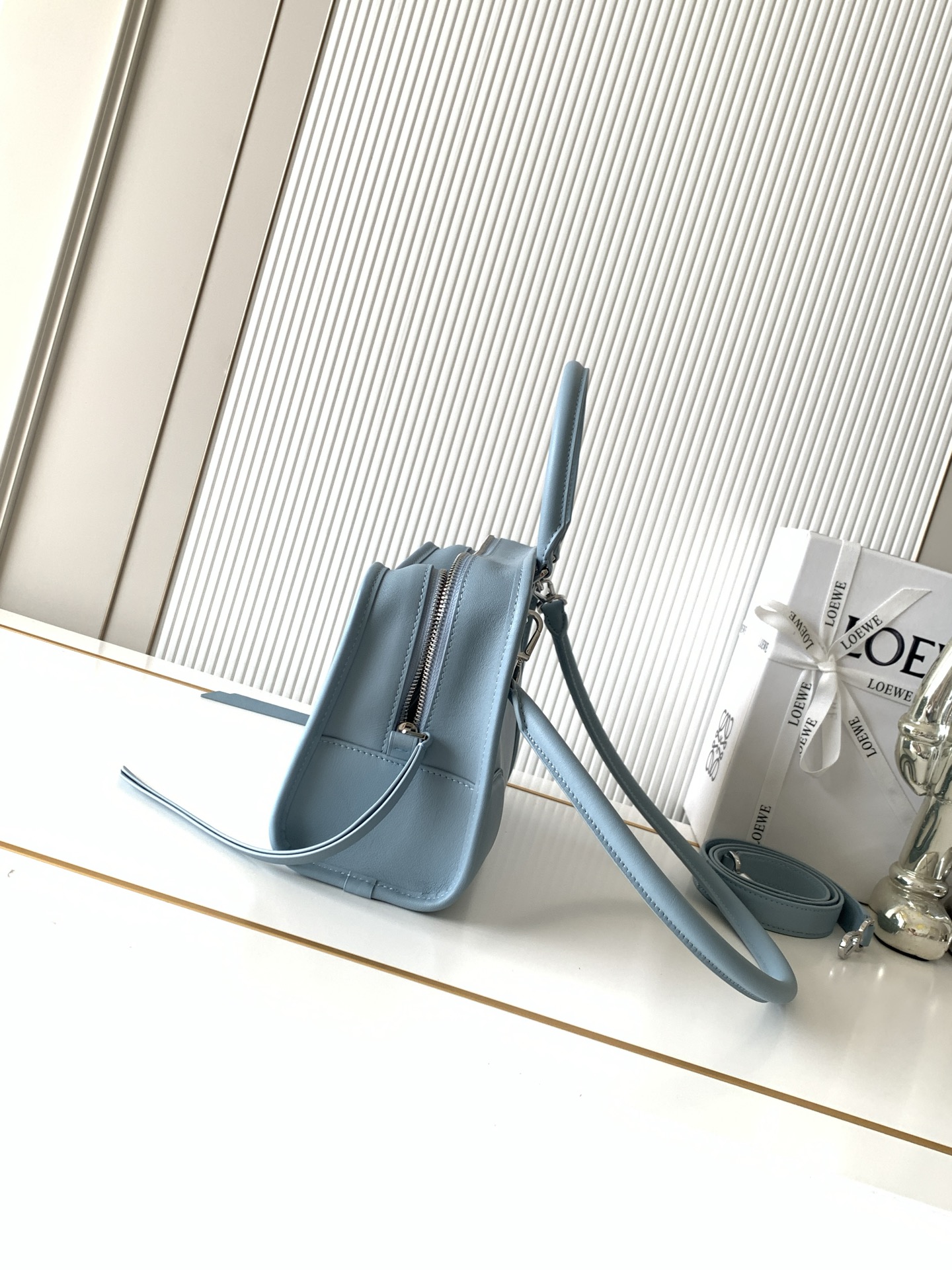 Loewe 로에베 아마조나(Amazona) 180 스몰 핸드백 (아이스 블루) 가방