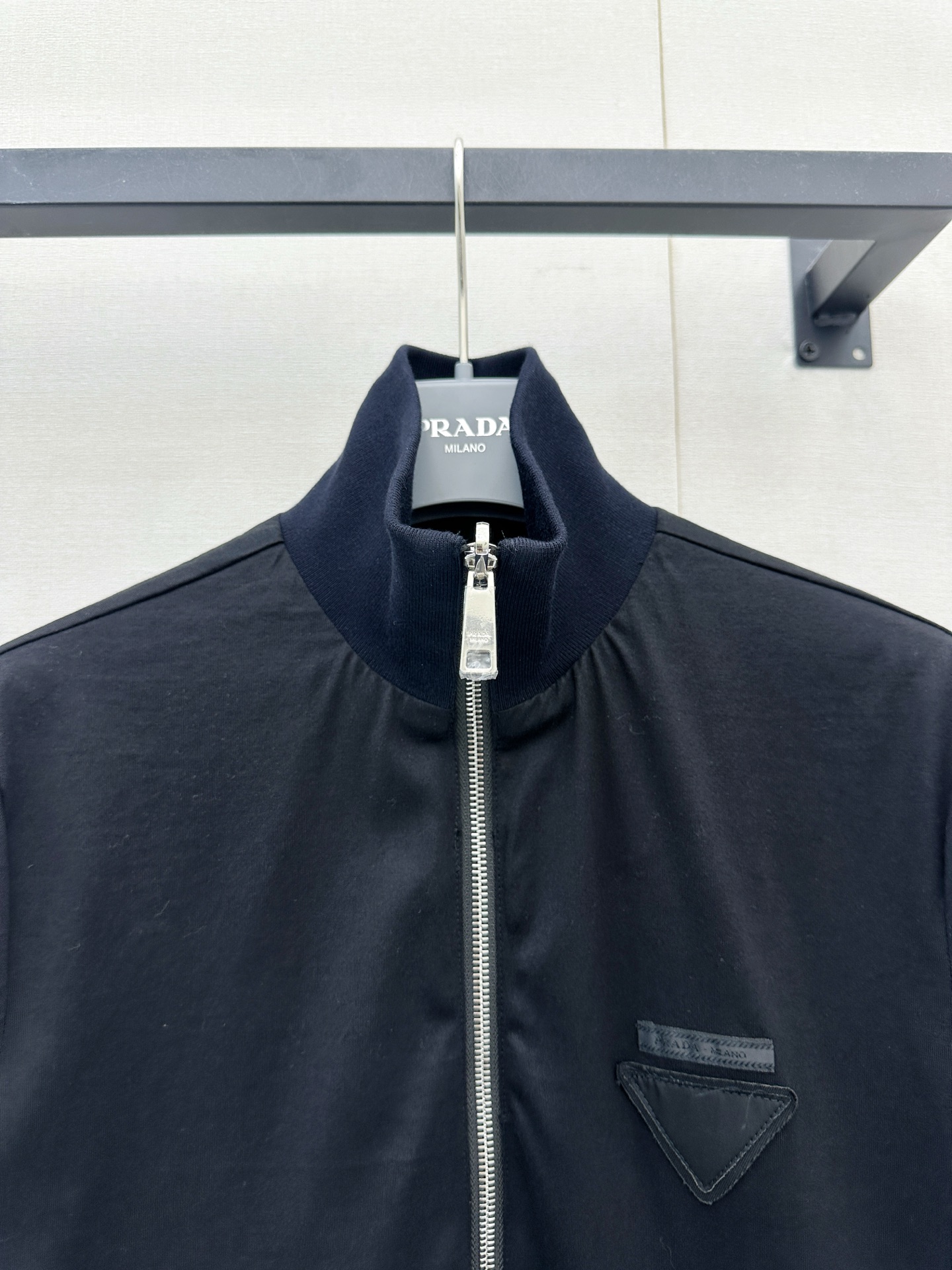 프라다(PRADA) 리버서블 나일론 스탠드 칼라 재킷 상의 의류