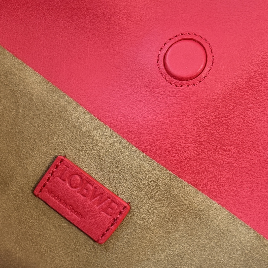 Loewe 로에베 플라멩코(Flamenco) 나파 가죽 미디엄 백 가방 복제