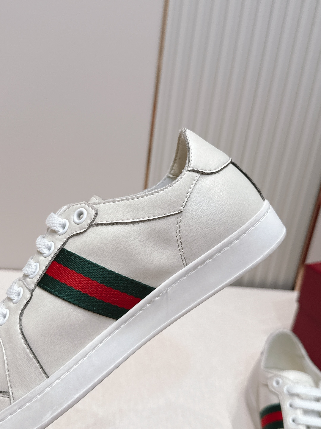 구찌(GUCCI) 커플 스트레치 빈티지 스니커즈 신발