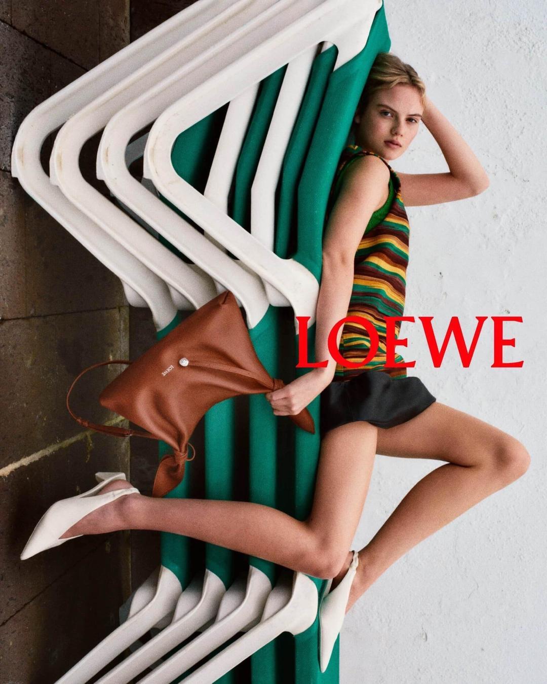 [LOEWE] 로에베 미디엄 스무스 카프스킨 스카프 백 가방 / BA603