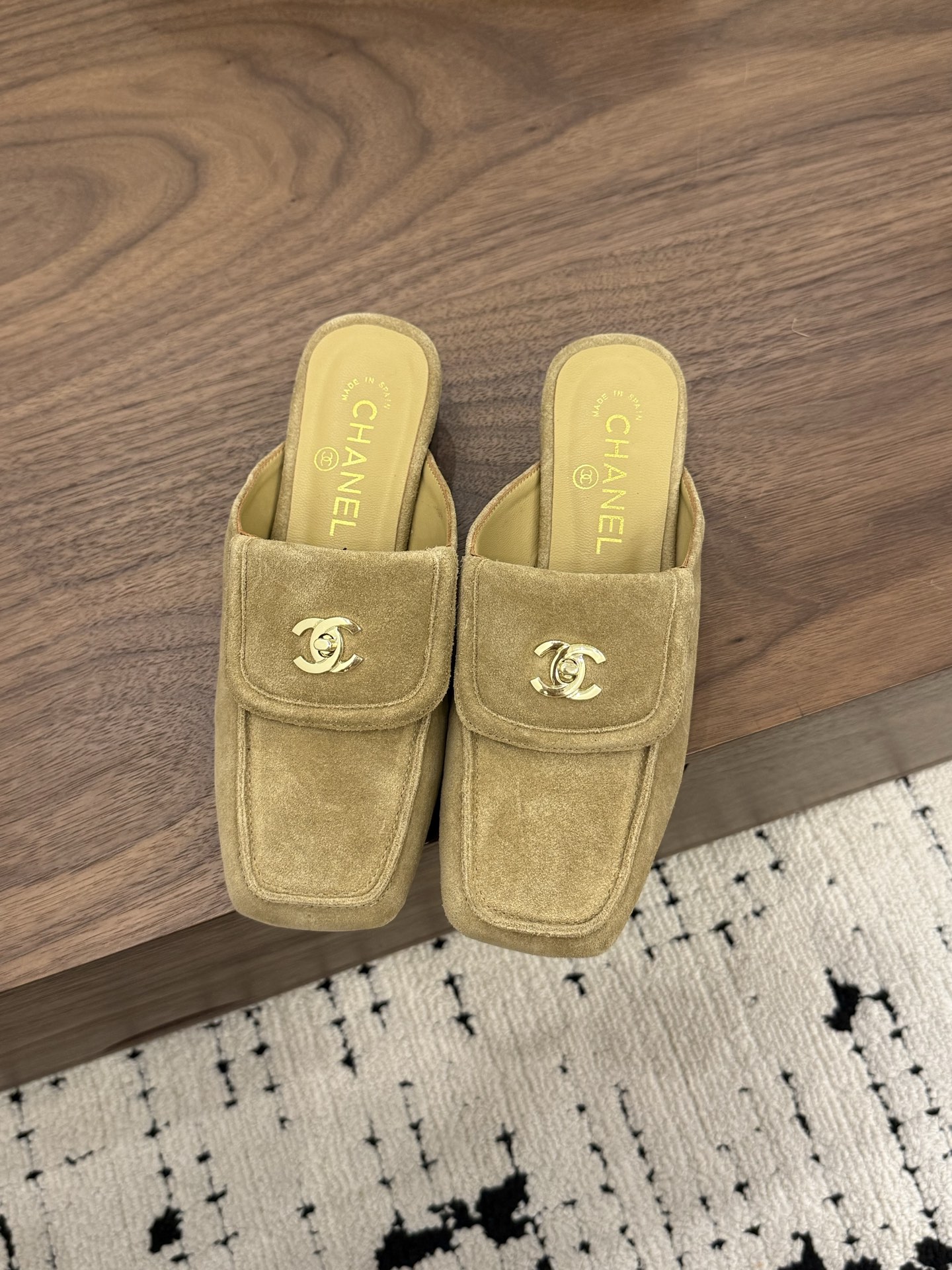 샤넬(CHANEL) 스퀘어토 미들굽 슬리퍼 신발