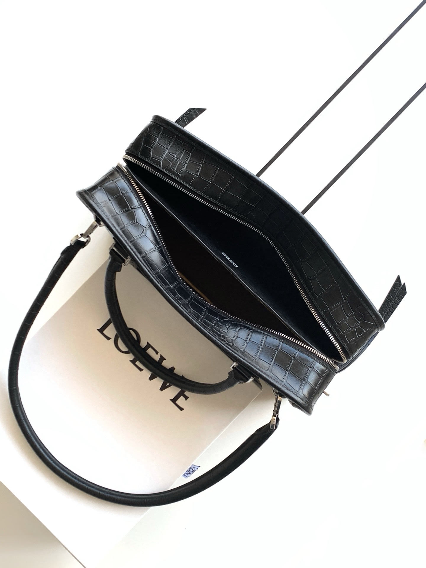 Loewe 로에베 아마조나(Amazona) 180 라지 핸드백 (블랙/크로커다일 패턴) 가방