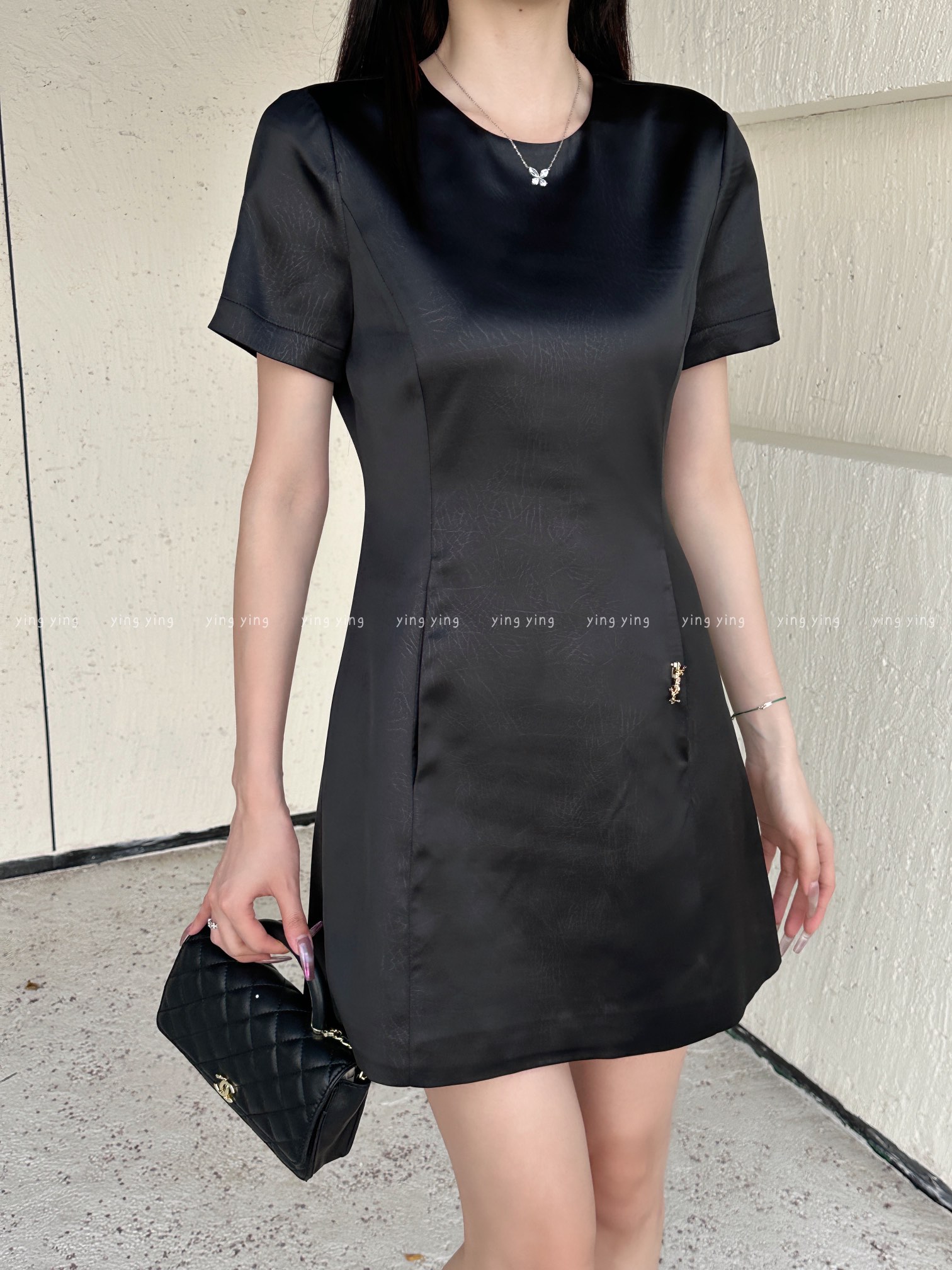 [Saint Laurent] YSL 생로랑 텍스처드 레더 이펙트 A라인 미니 원피스 의류